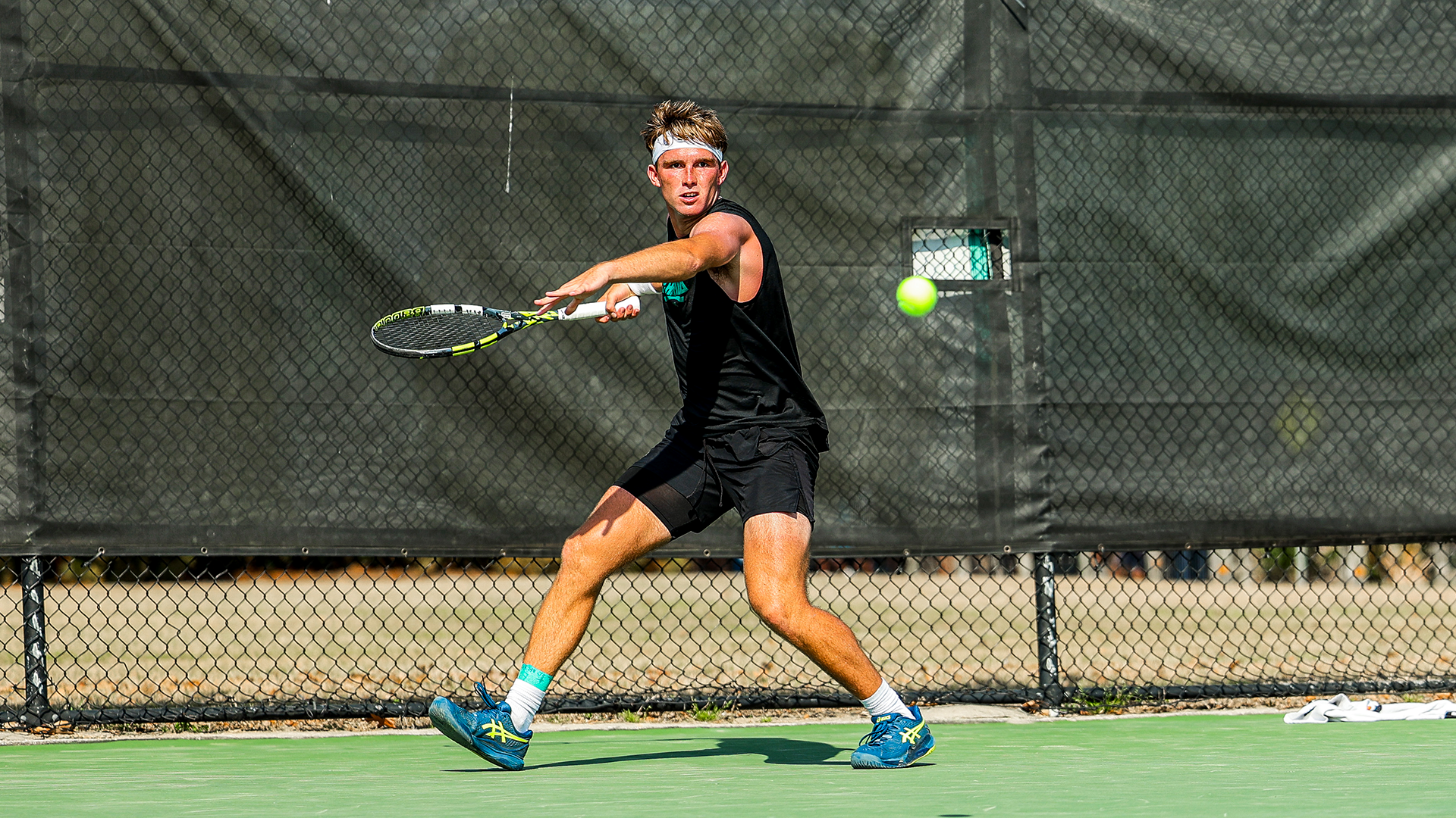 Hussey with the forehand vs Lehigh