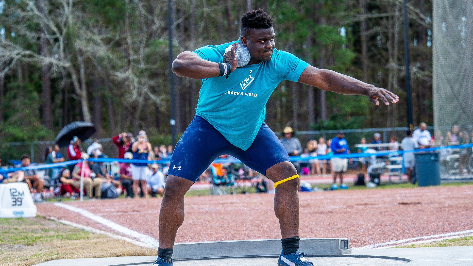 Jesse Helton wins the shot