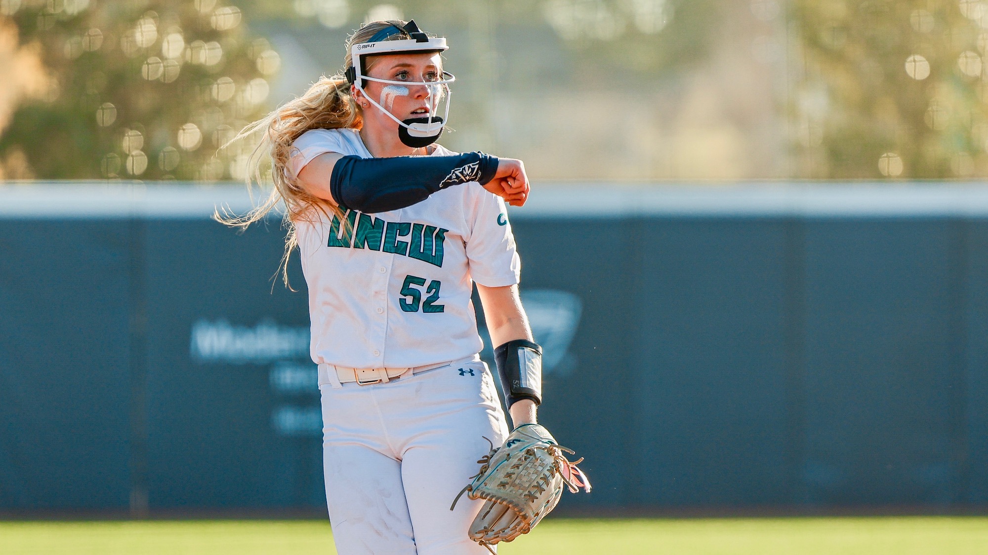 Huddleston fires a strike