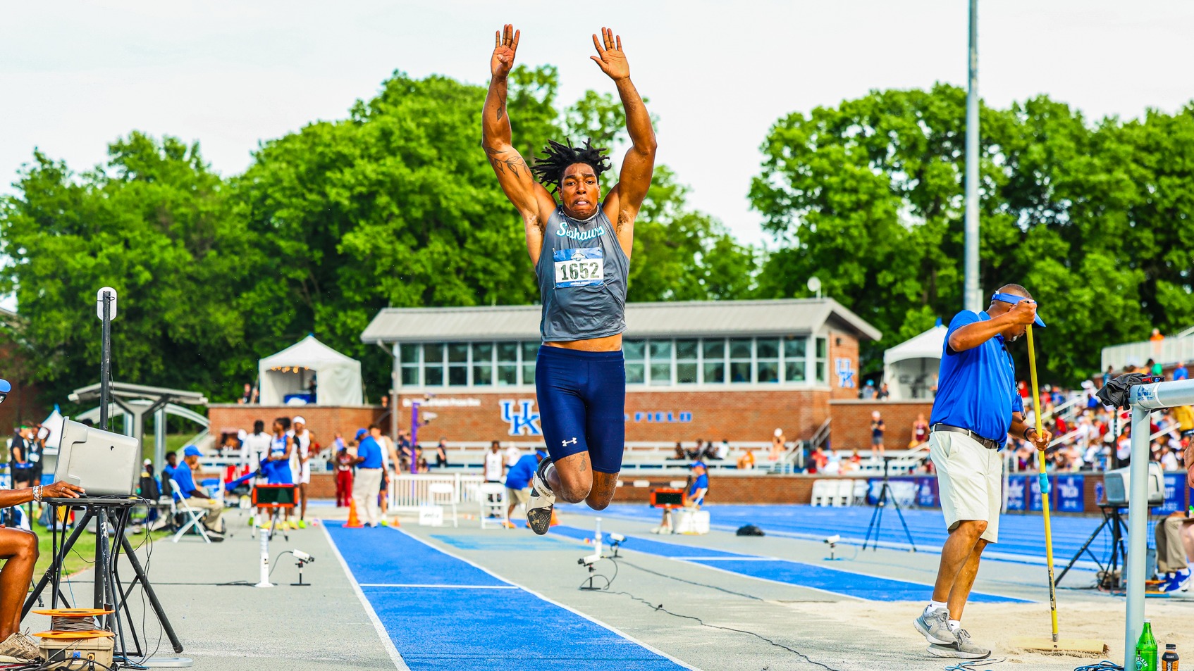Poag in First Heat of 2026 NCAA East First Round Triple Jump