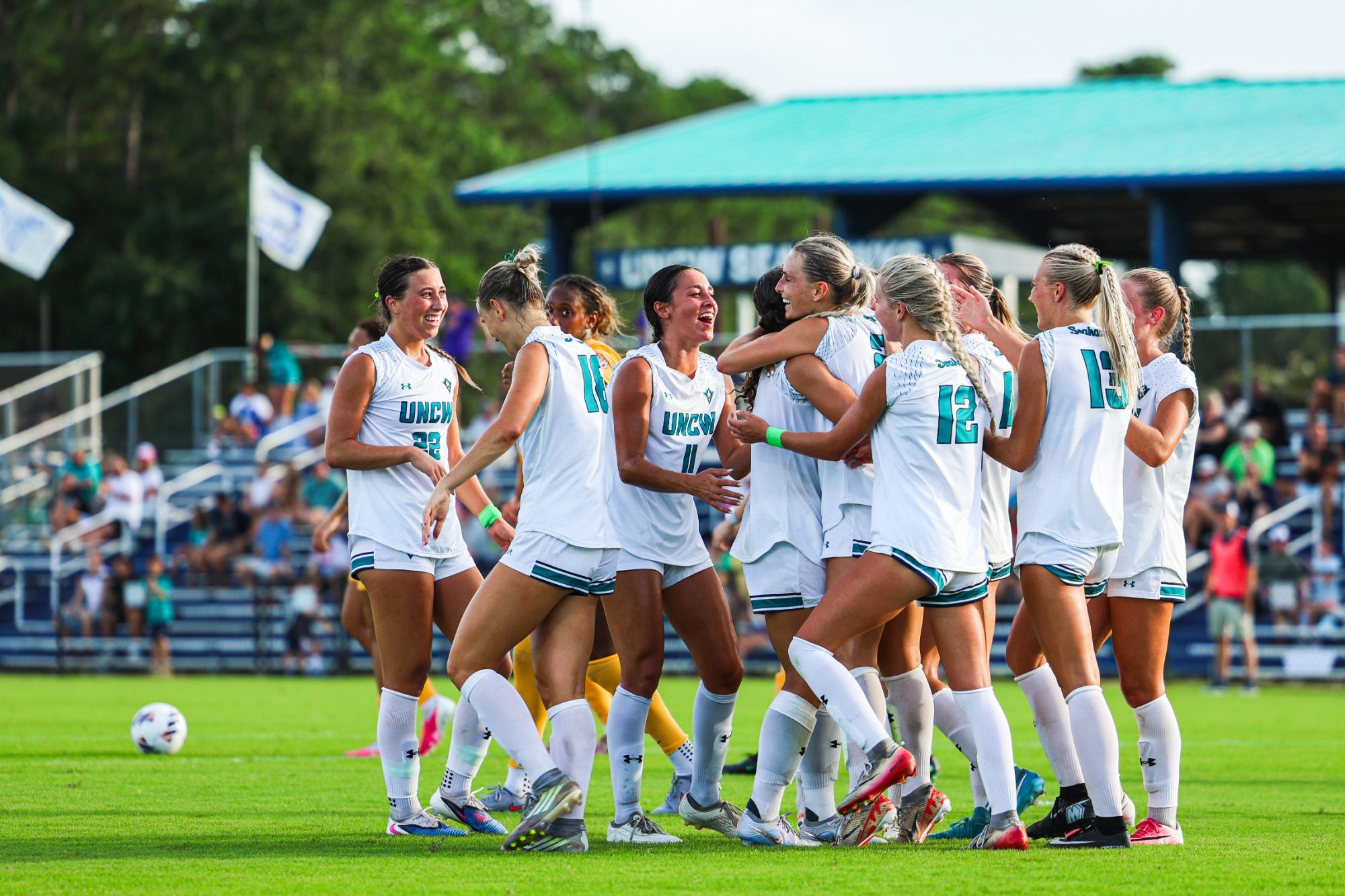 WSOC team goal celebration