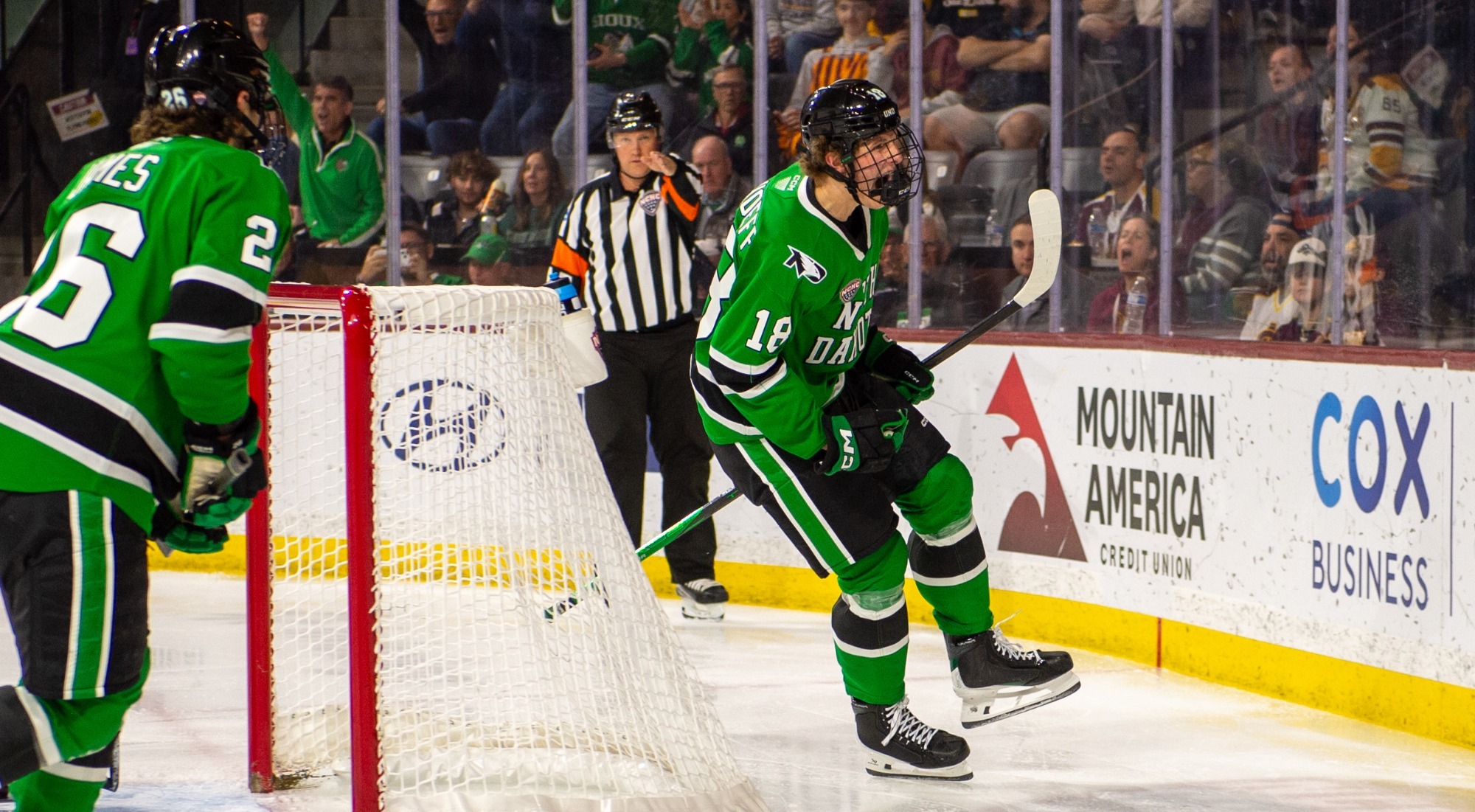 012326_HKY_Verhoeff_Goal_Celly