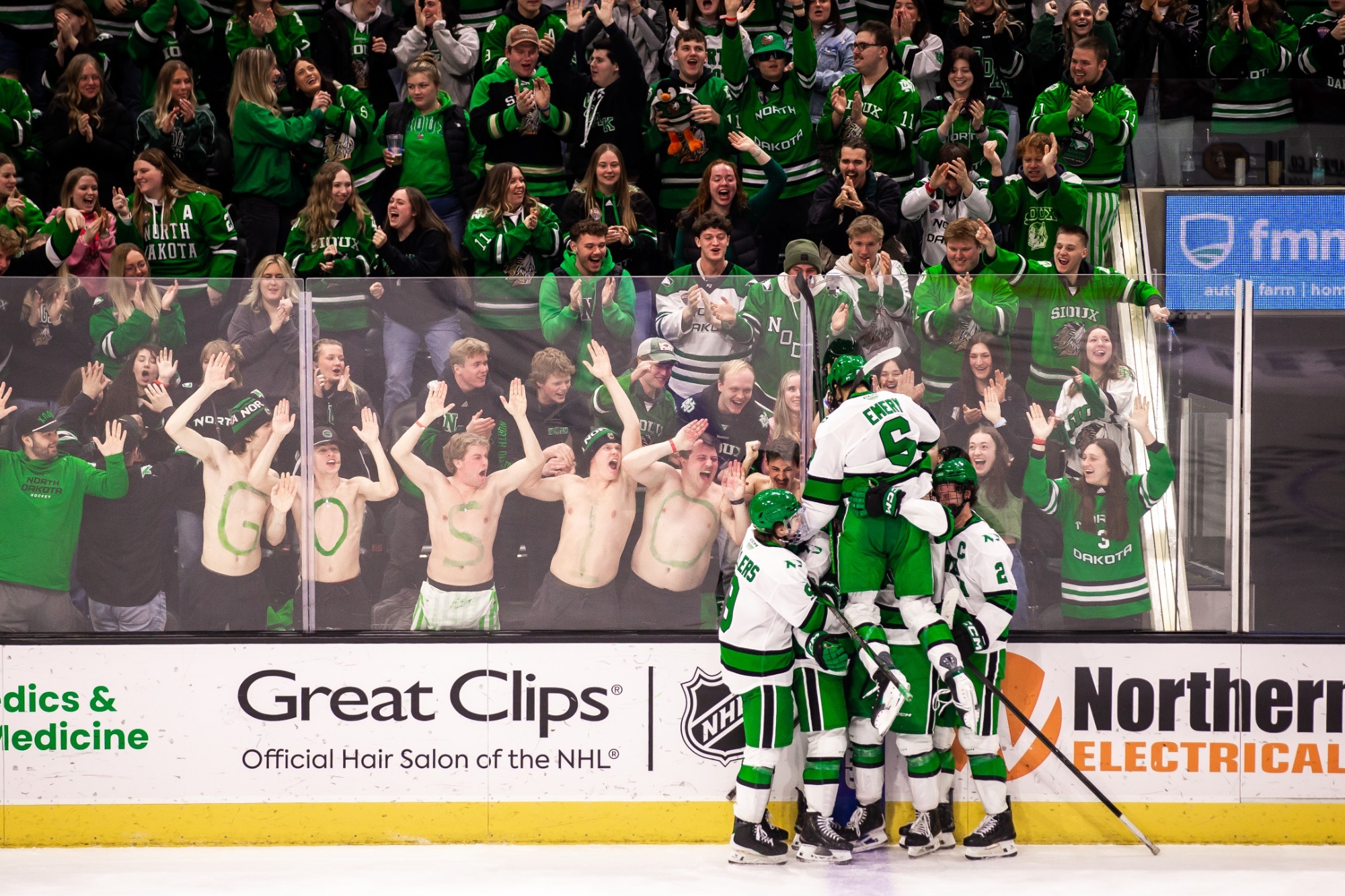 022126_HKY_Goal_Celly