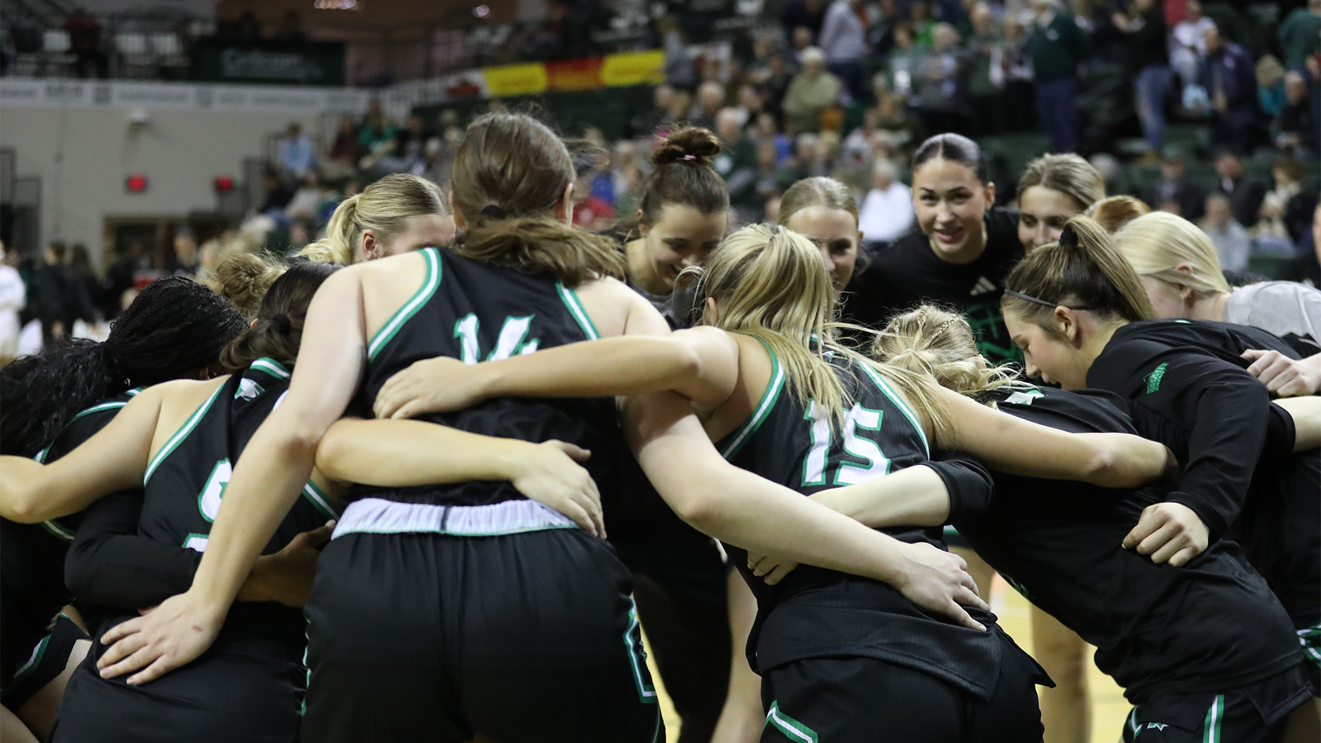 UND Team at Green Bay