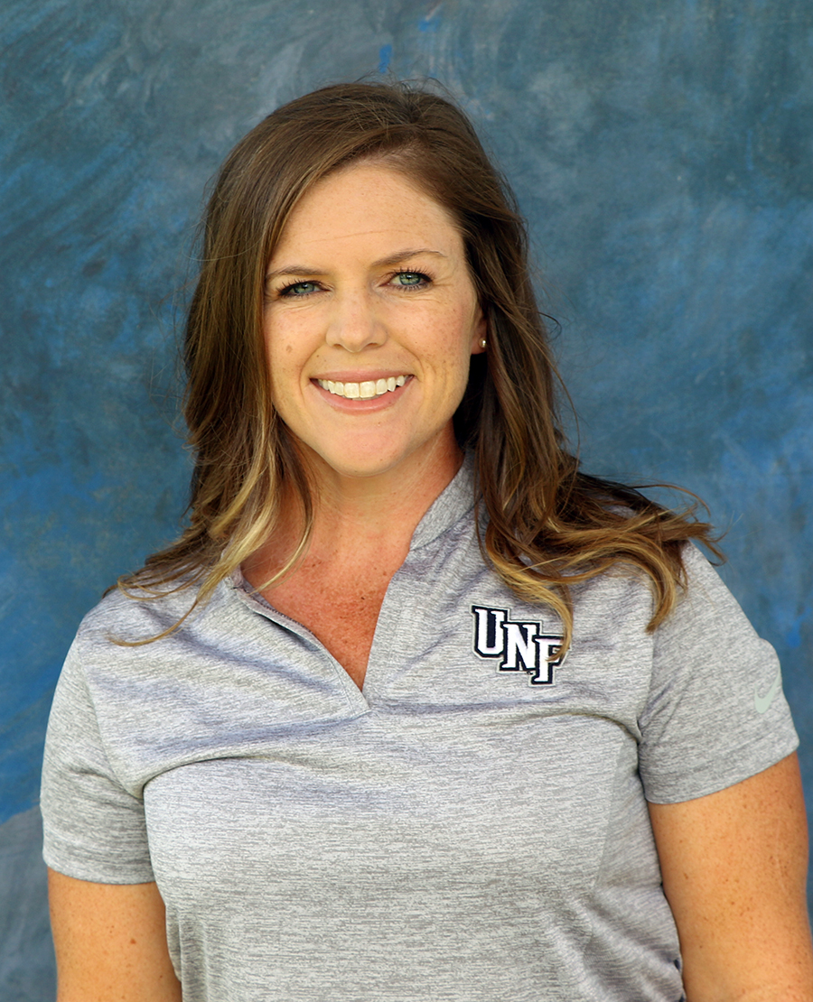 Stephanie Eiswerth head shot