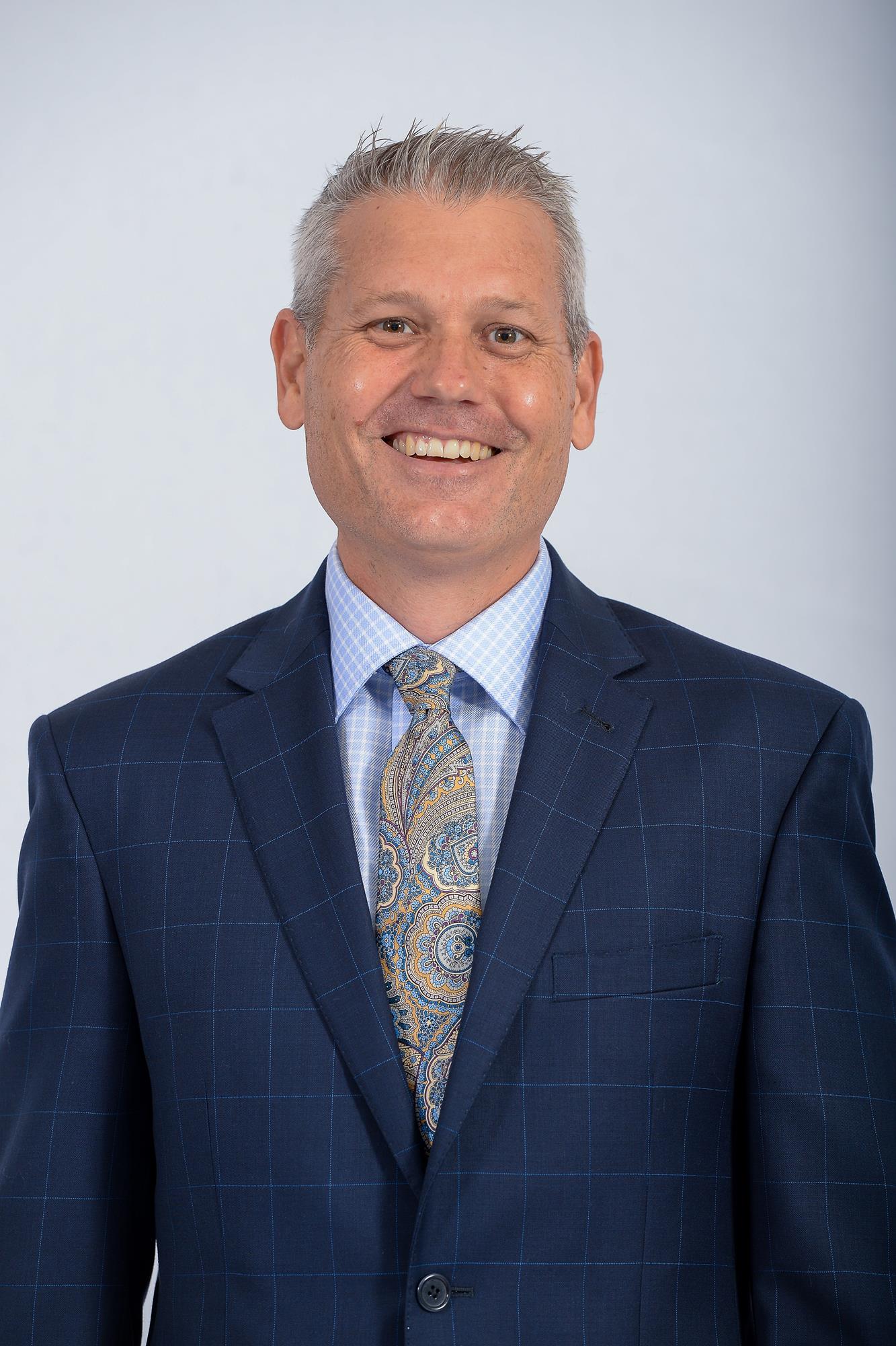 Head shot of Bobby Kennen