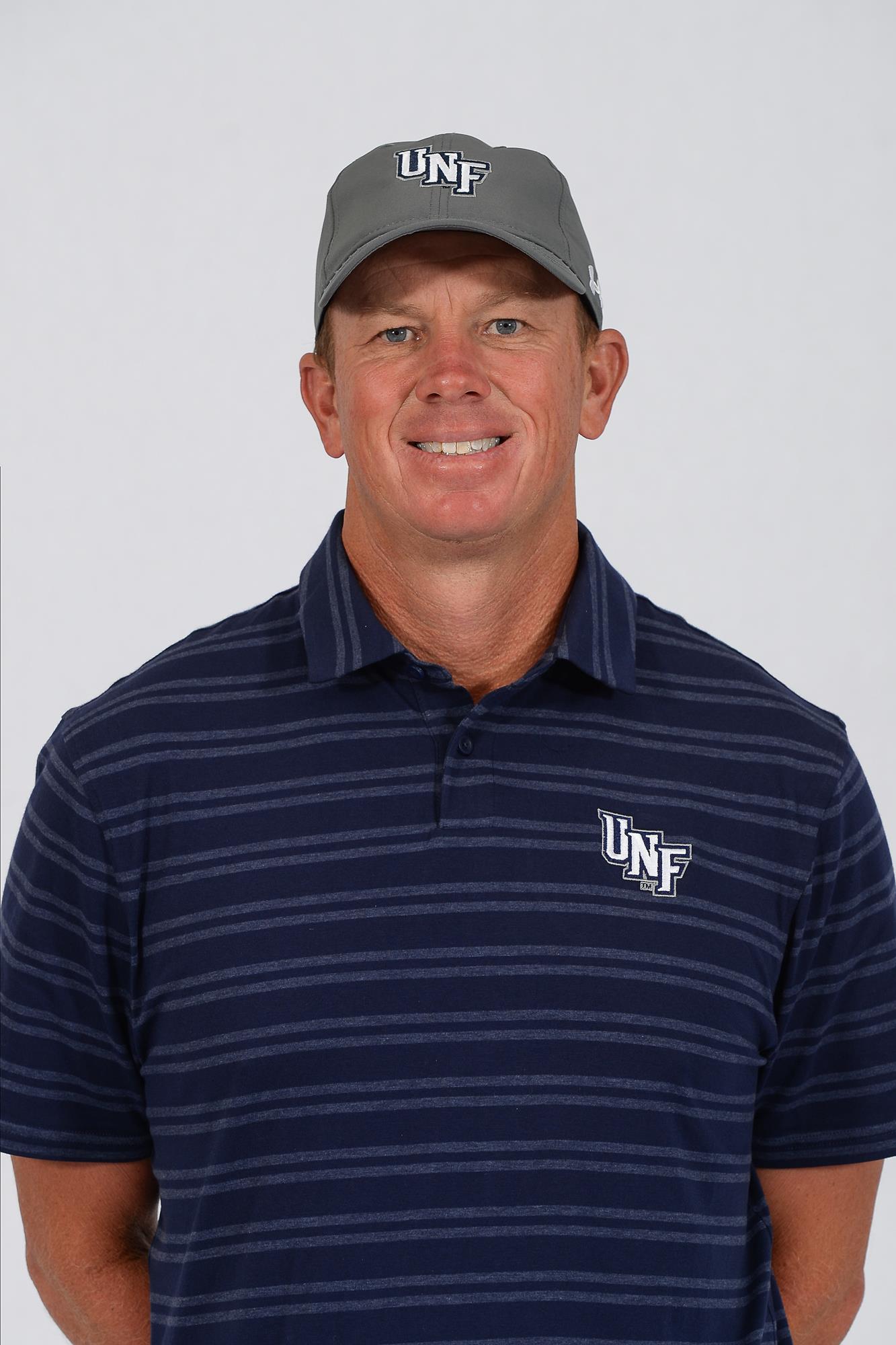 Head shot of Scott Schroeder