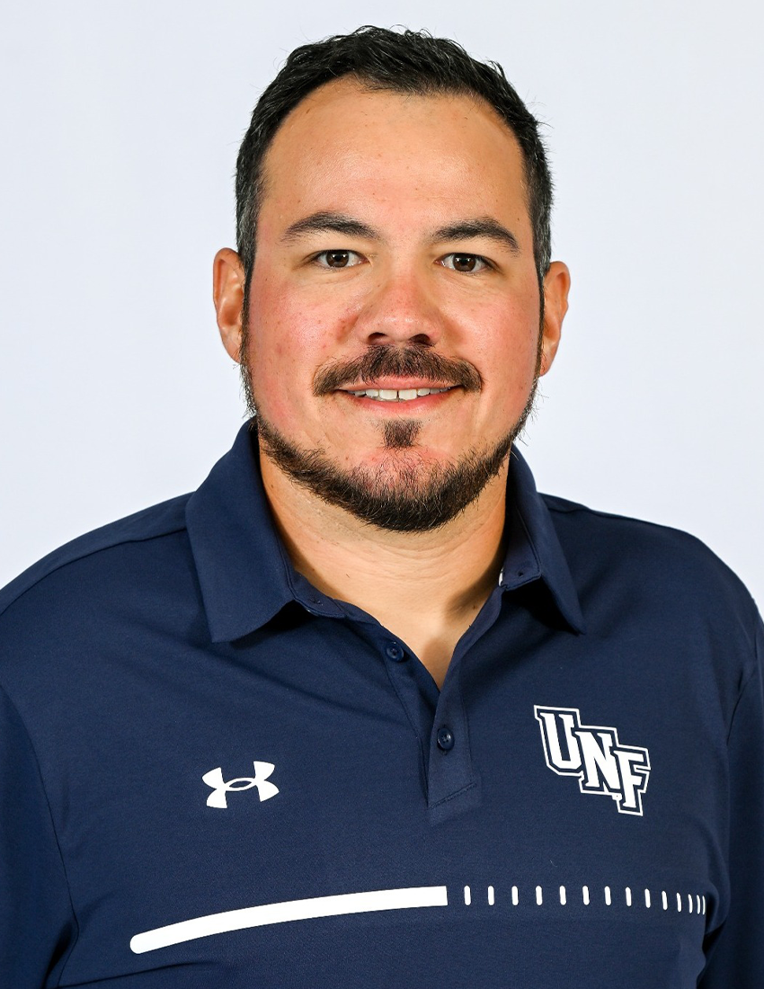 Mario Hernandez headshot 2