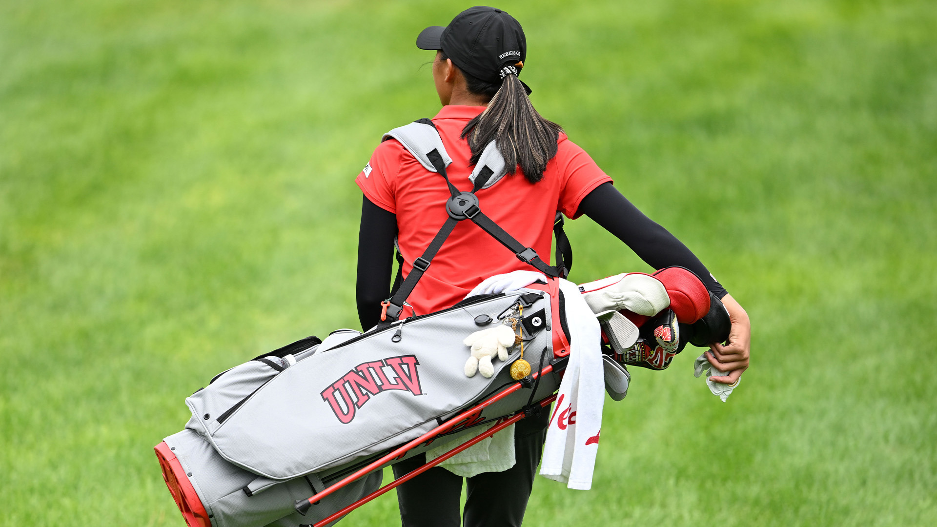 Amber Chen With Golf Bag
