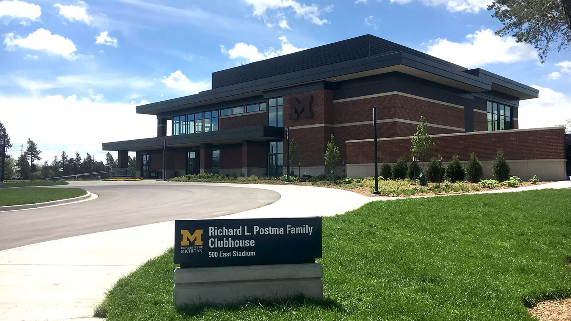 U-M Golf Course Clubhouse