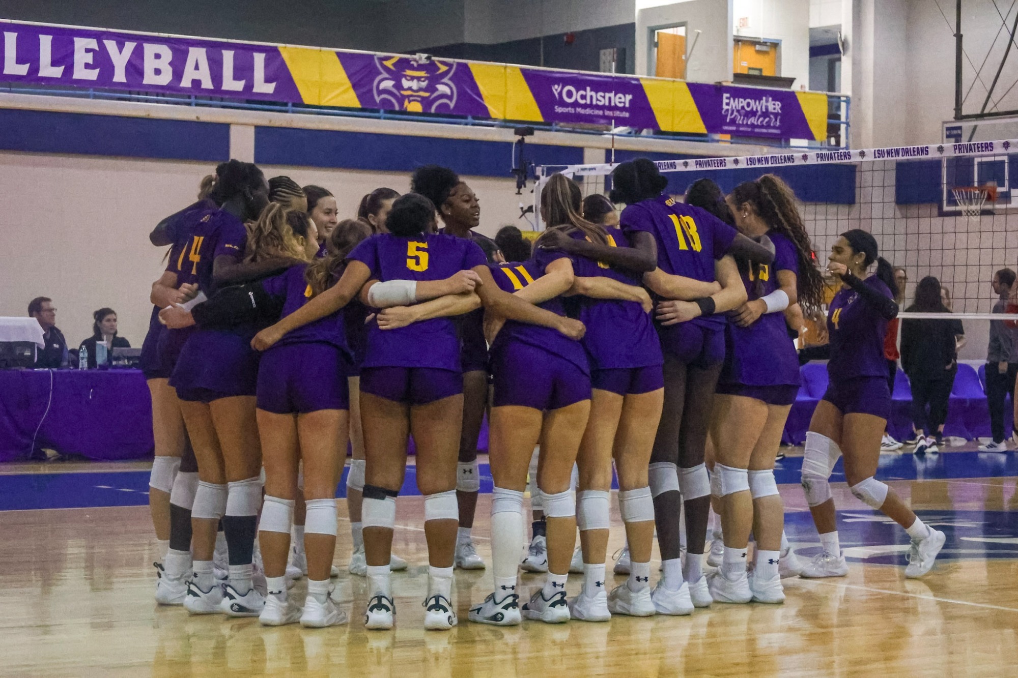 VB Team Huddle vs. UIW
