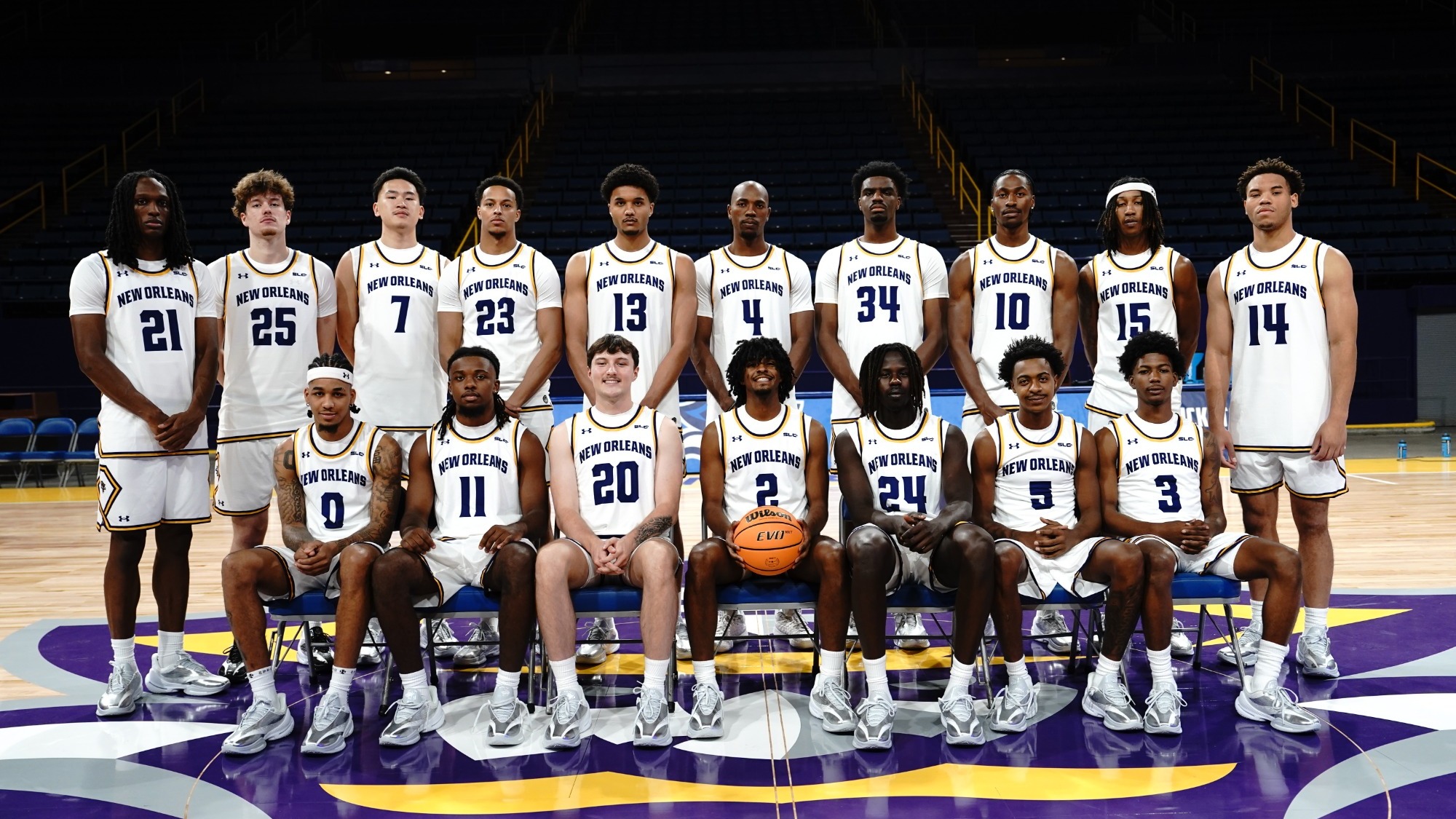 2026-2027 Men's Basketball Team Photo