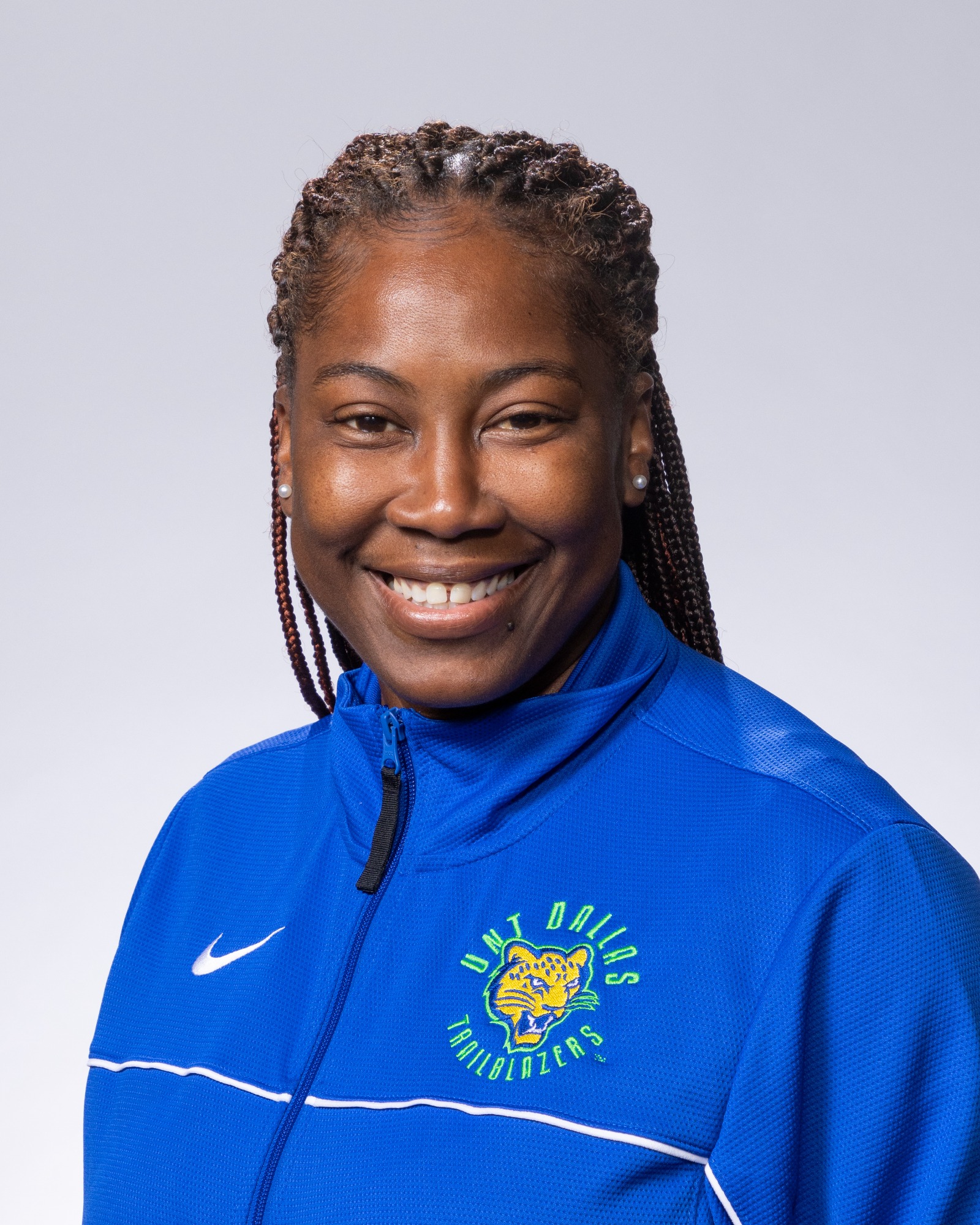 Coach Knashia Dawson