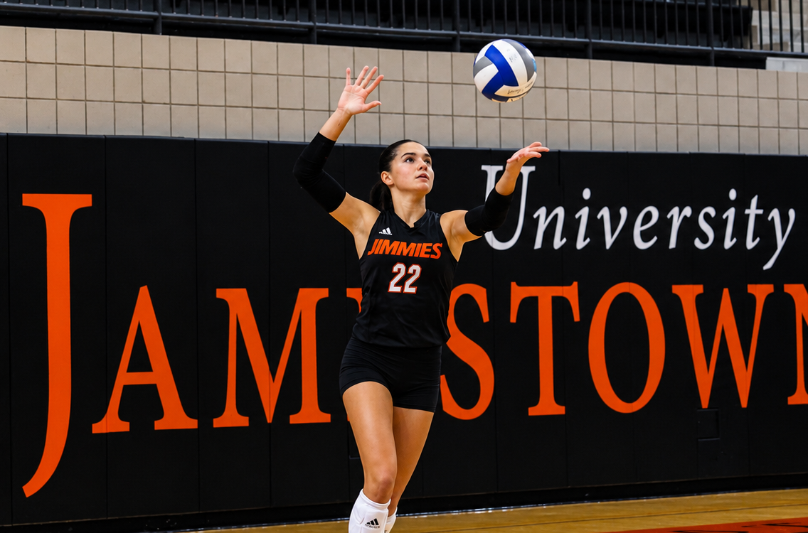 Tiahna Wald gets ready to serve in the Orange & Black Match (8/25) 