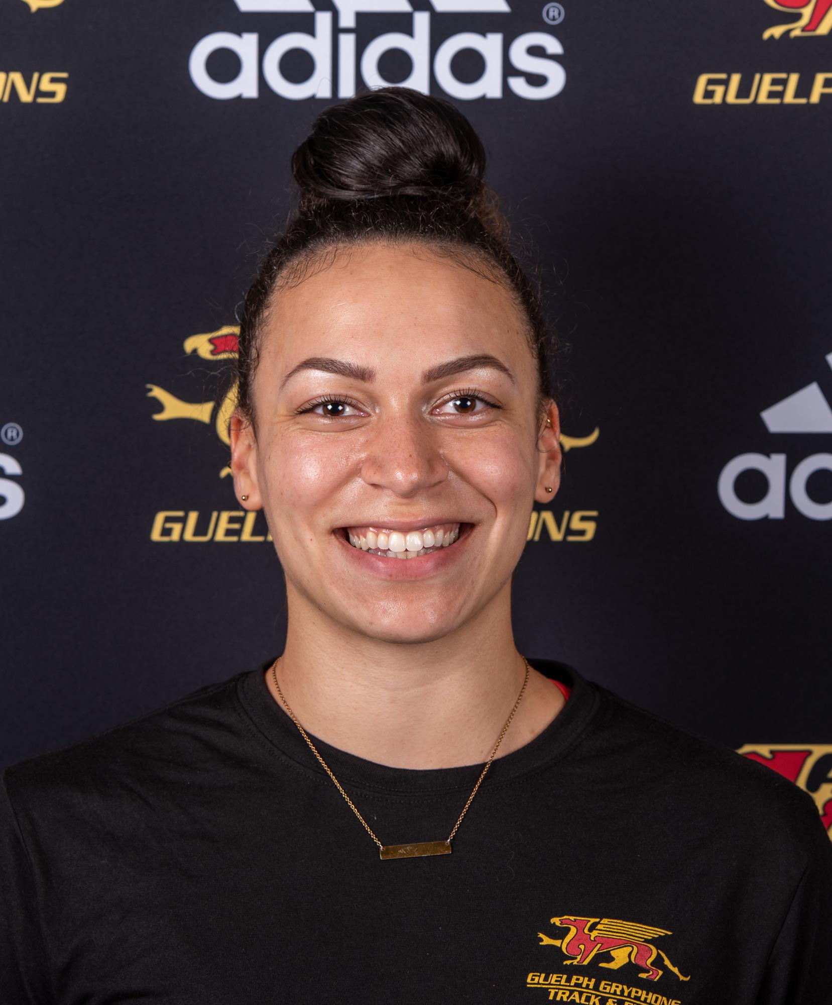 Holly Pitters head shot