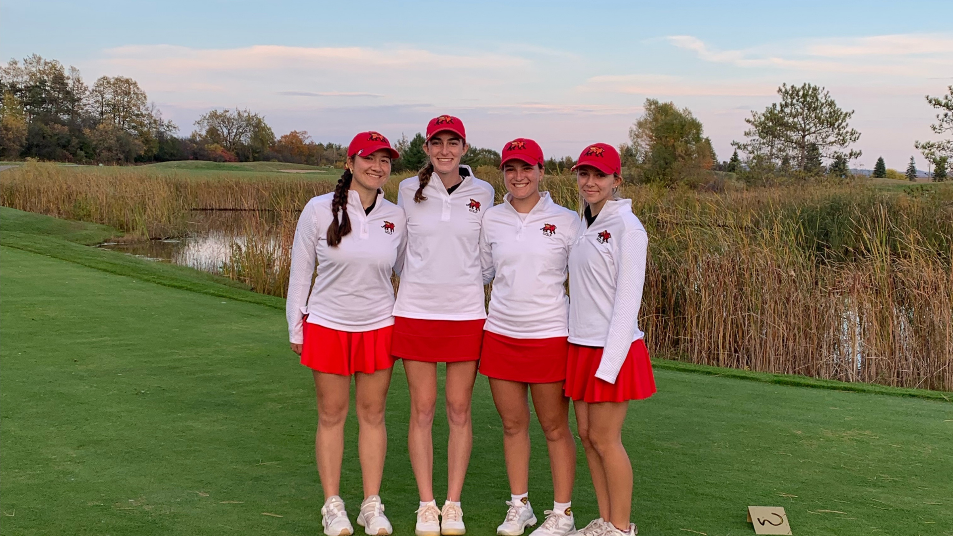 Gryphons women's golf team poses for a group photo at the 2025 OUA Golf Championships at Watson's Glen