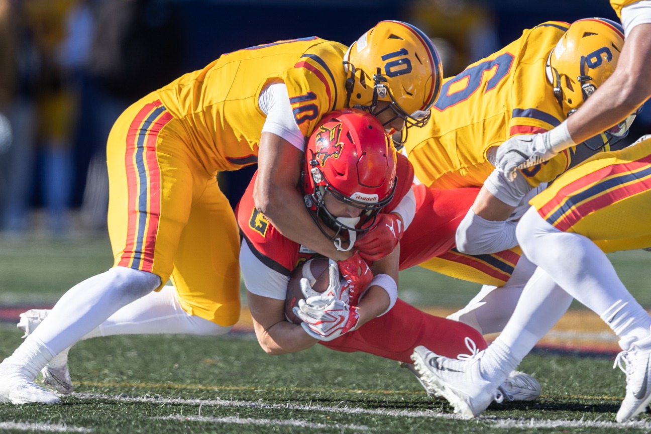 Gryphons vs Gaels