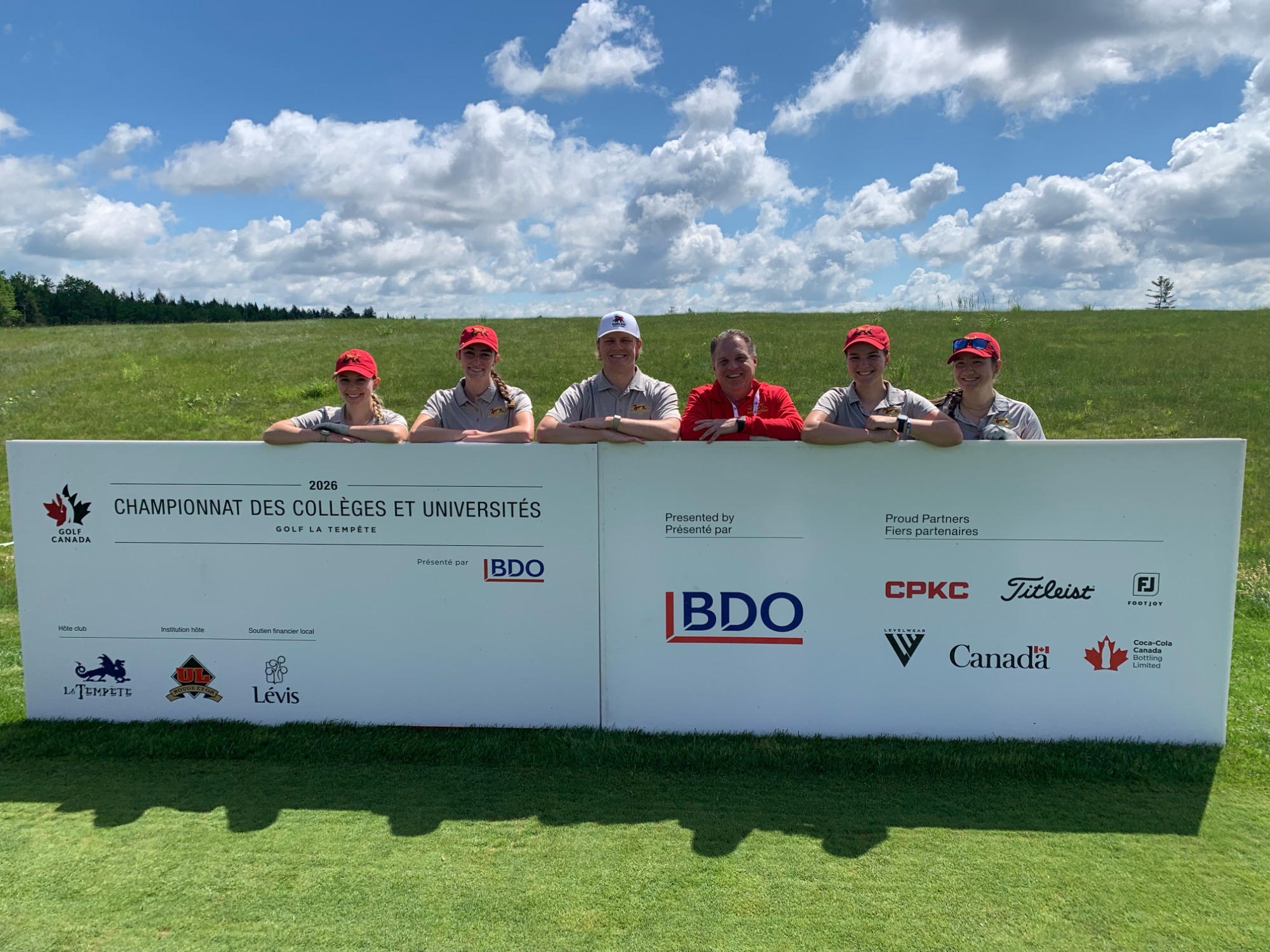 Gryphons golf team at 2026 nationals in Quebec