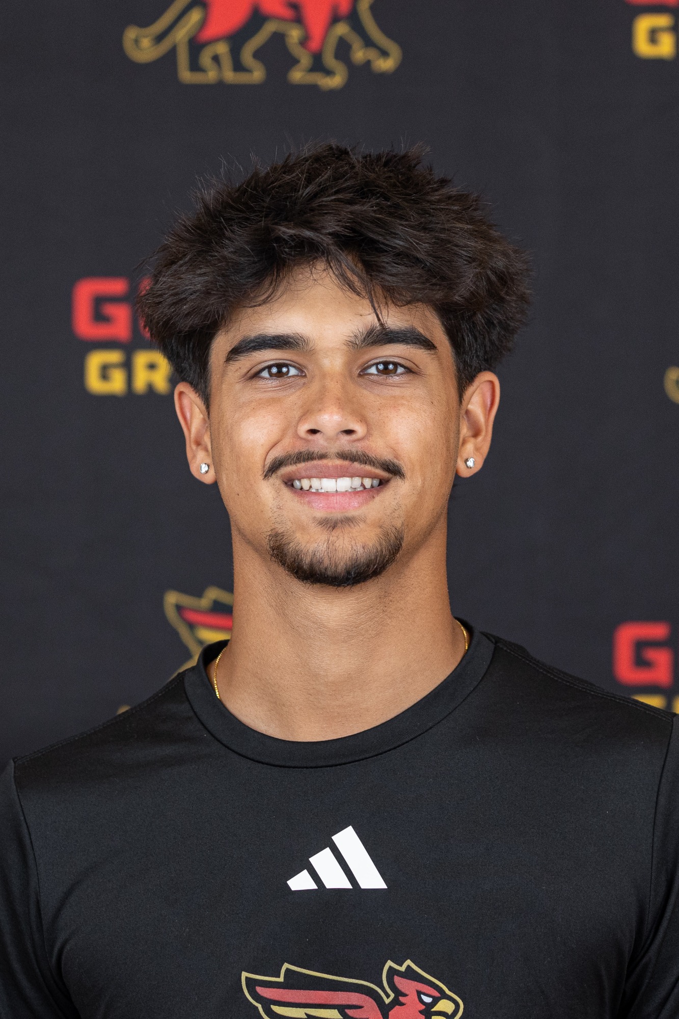 Max De Souza - student assistant coach