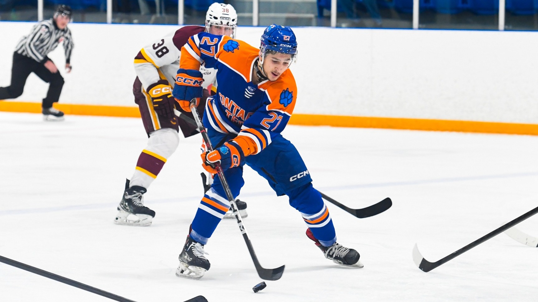 Papaspryouplous with a puck during a Ridgebacks hockey game
