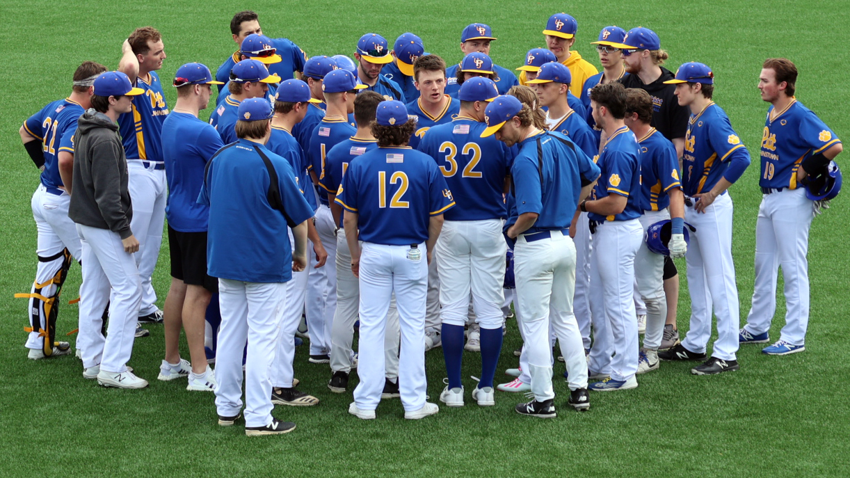 baseball-drops-two-at-charleston-to-wrap-up-three-game-series