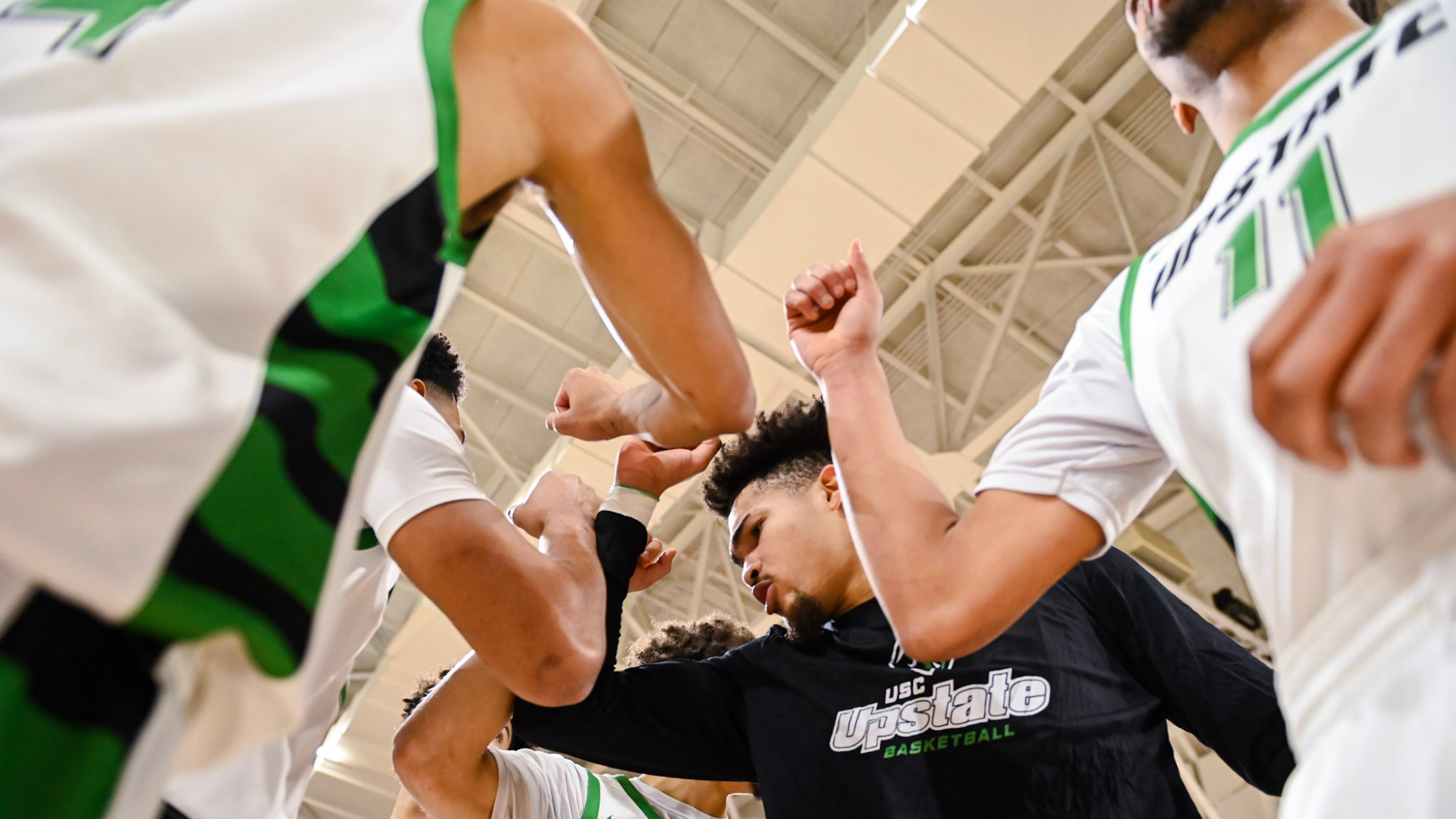 Breylin Garcia breaking the huddle pregame against UNC Asheville (1/21/26)