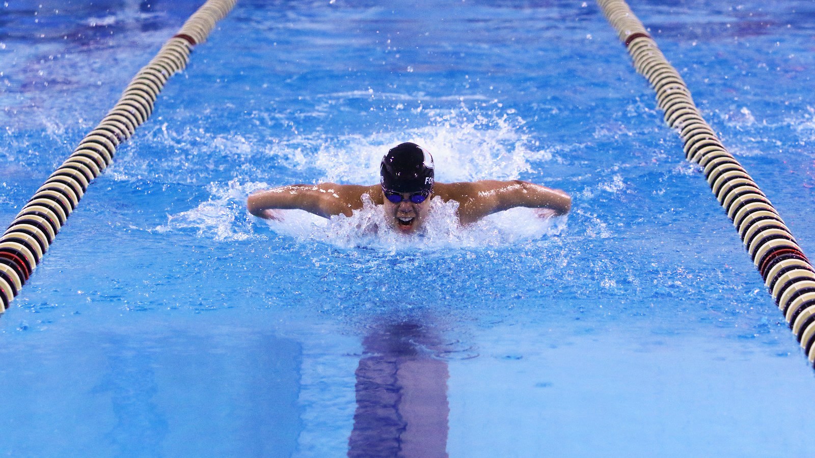 jaybreona foster swimming