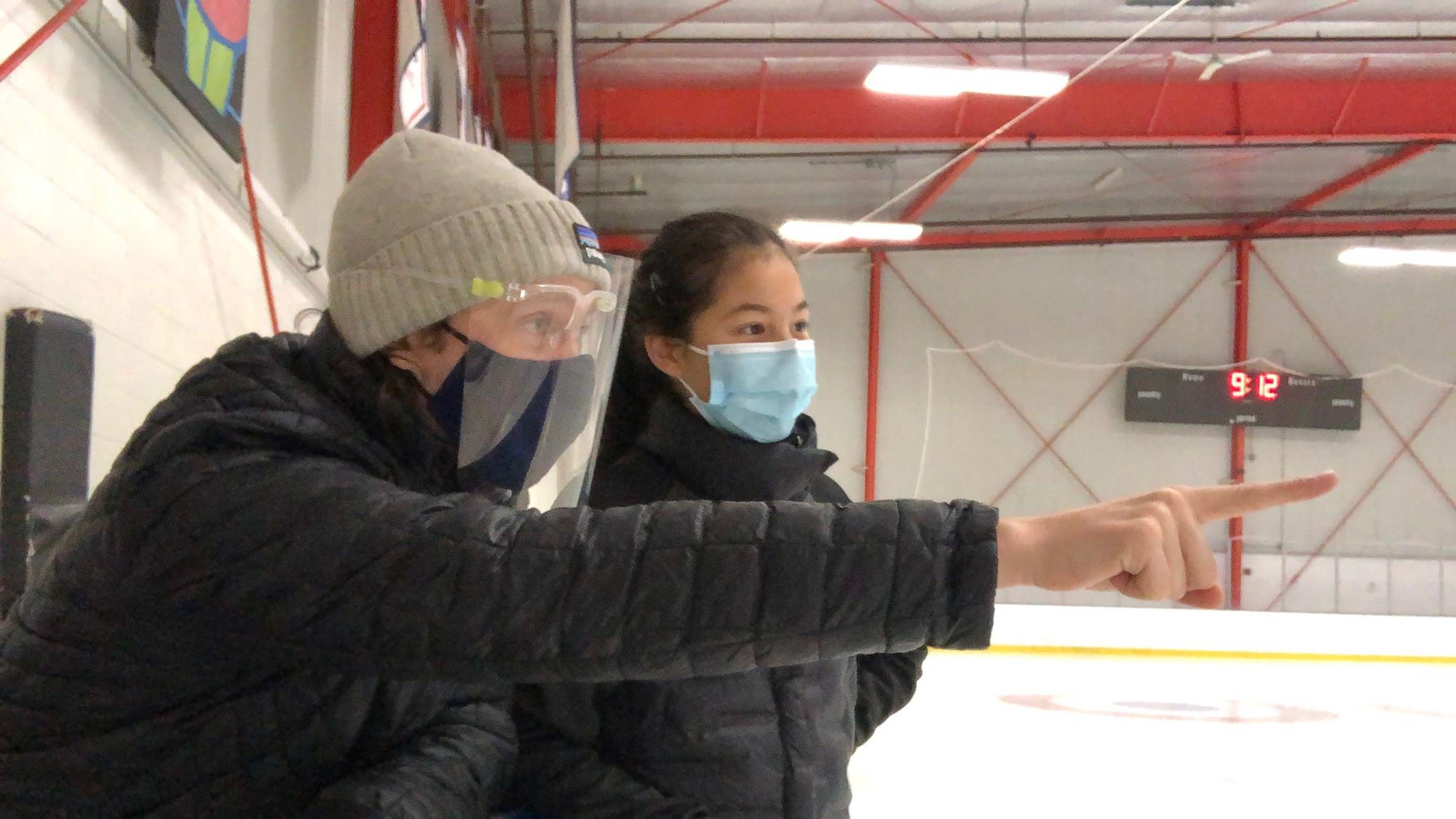 Jeremy Abbott coaches Alysa Liu in her home rink