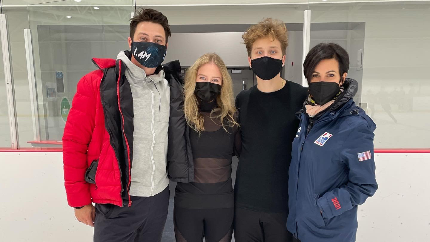 Christina Carriera and Anthony Ponomarenko pose with new coaches, Scott Moir and Marie-France Dubreuil