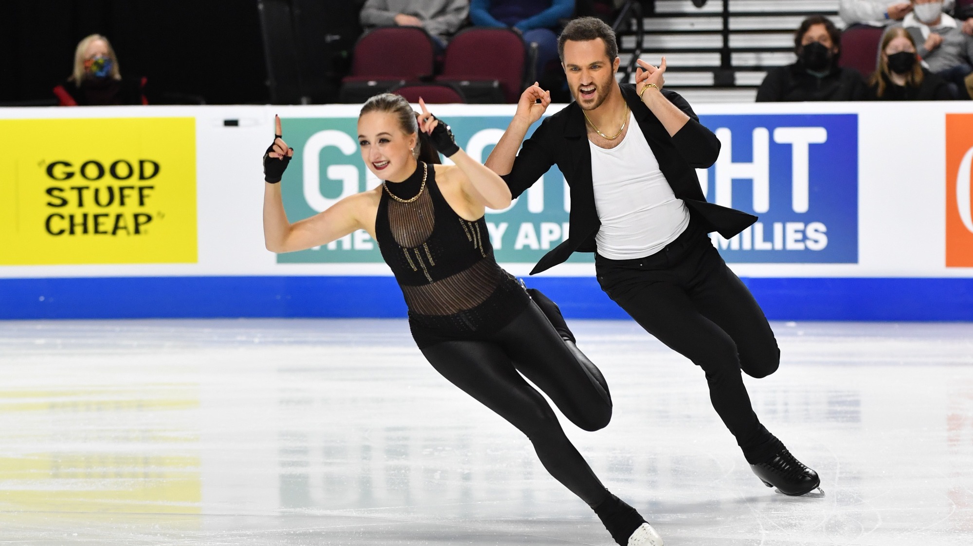 Molly Cesanek and Yehor Yehorov perform their rhythm dance at 2021 Skate America.