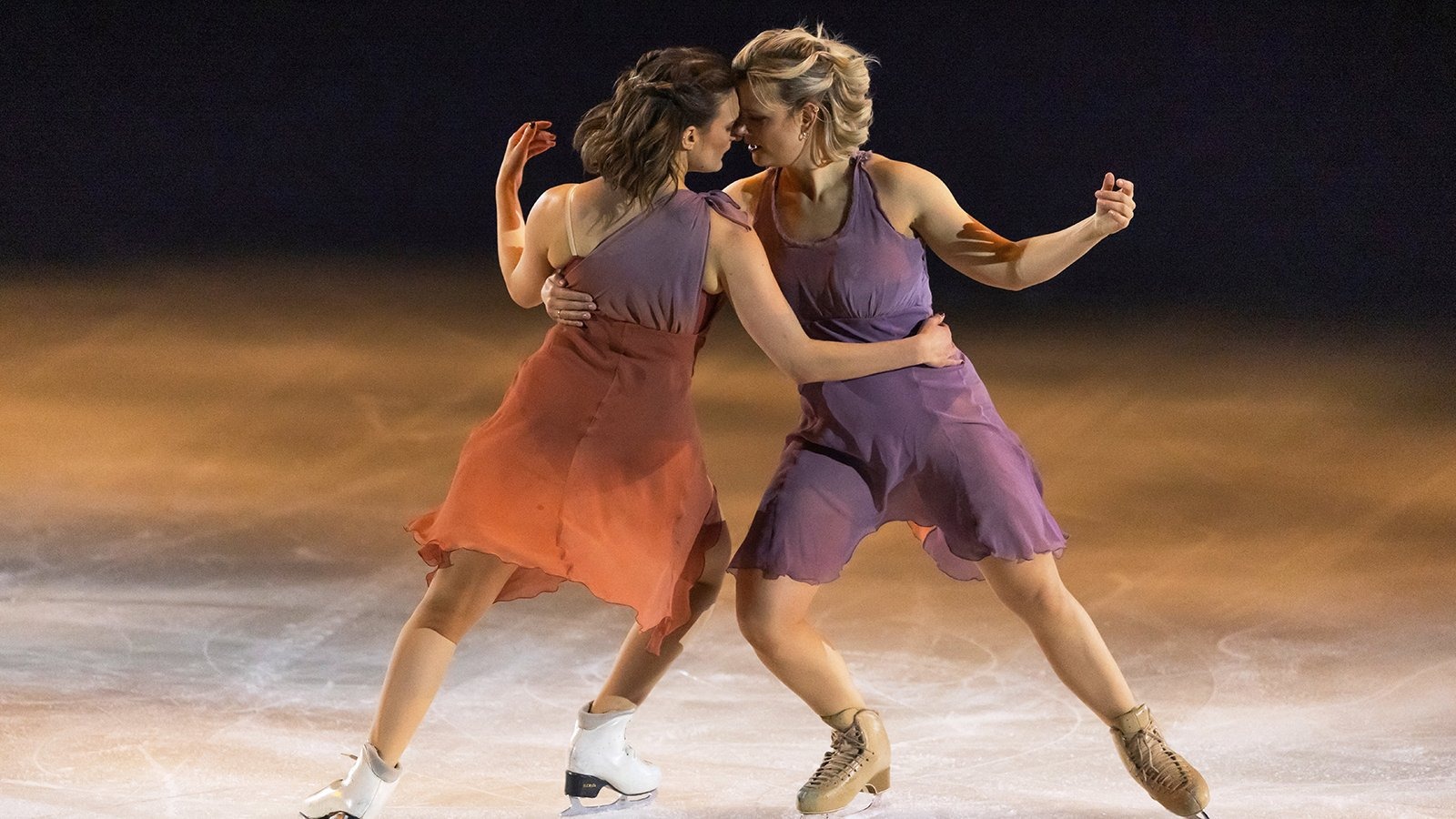 naked figure skating Olympians Hubbell and Papadakis Come Together To Create Magic On The Ice -  U.S. Figure Skating Fan Zone