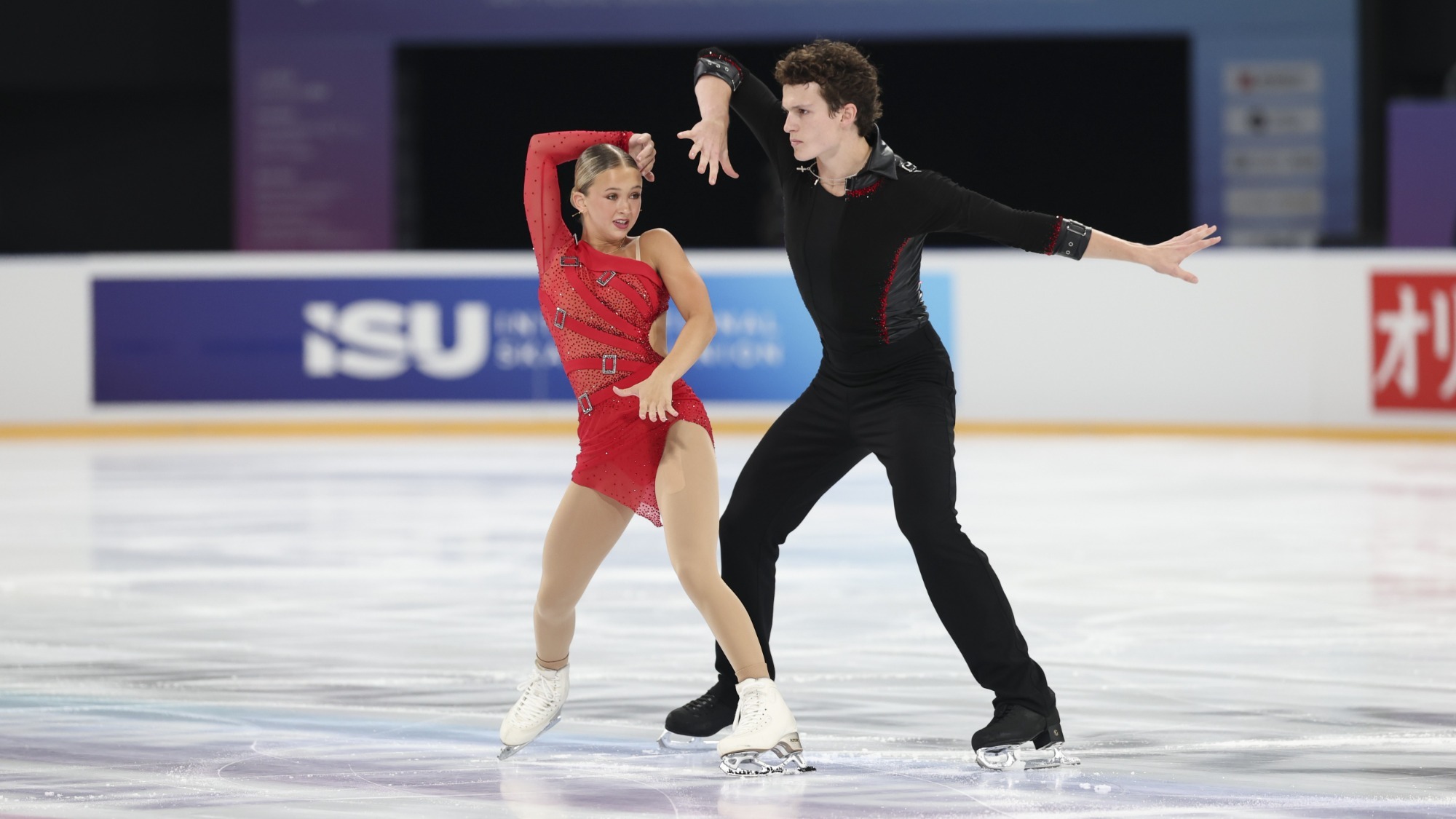 Sofia Jarmoc and Luke Witkowski perform their short program at 2026 JGP China.