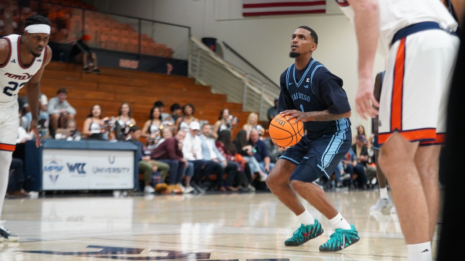 Toneari Lane Freethrow at Pepperdine