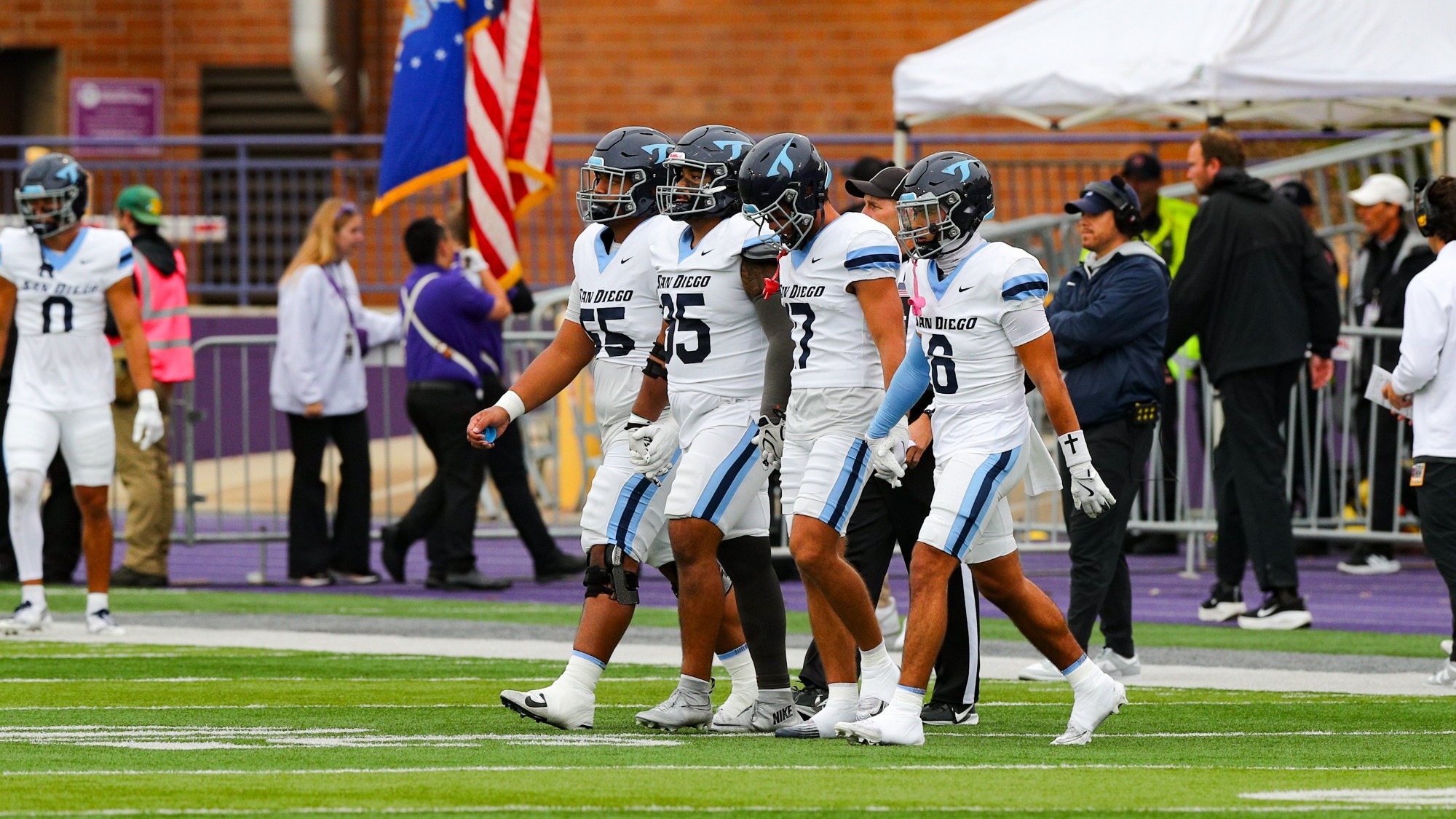 USD Football Captains at St Thomas