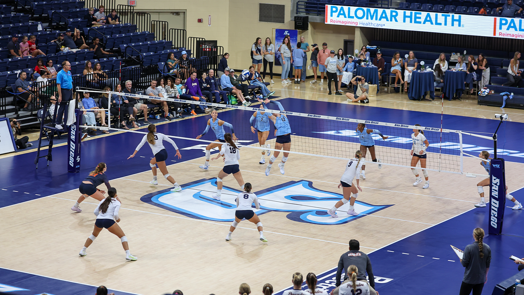 usd volleyball vs. pepperdine 10_10_26 - credit thomas christensen