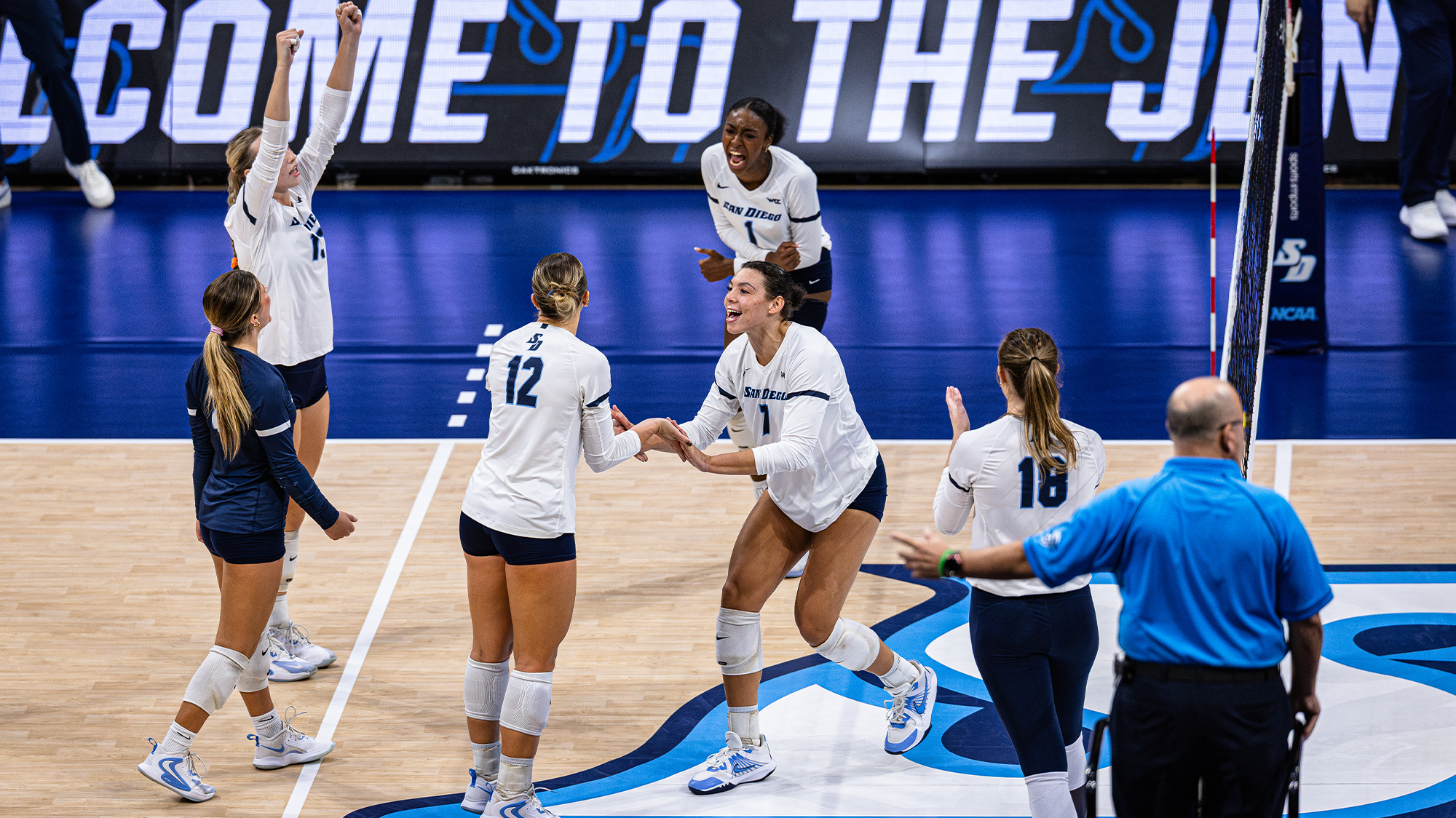 usd volleyball team celebration sept. 2026 - credit thomas christensen