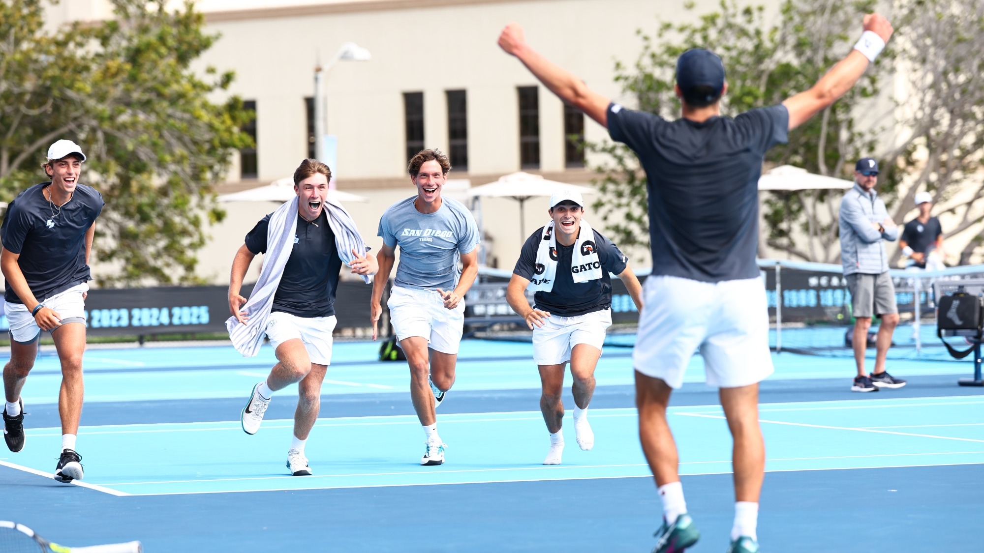 Oliver Tarvet Clinch Celebration w/ teammates