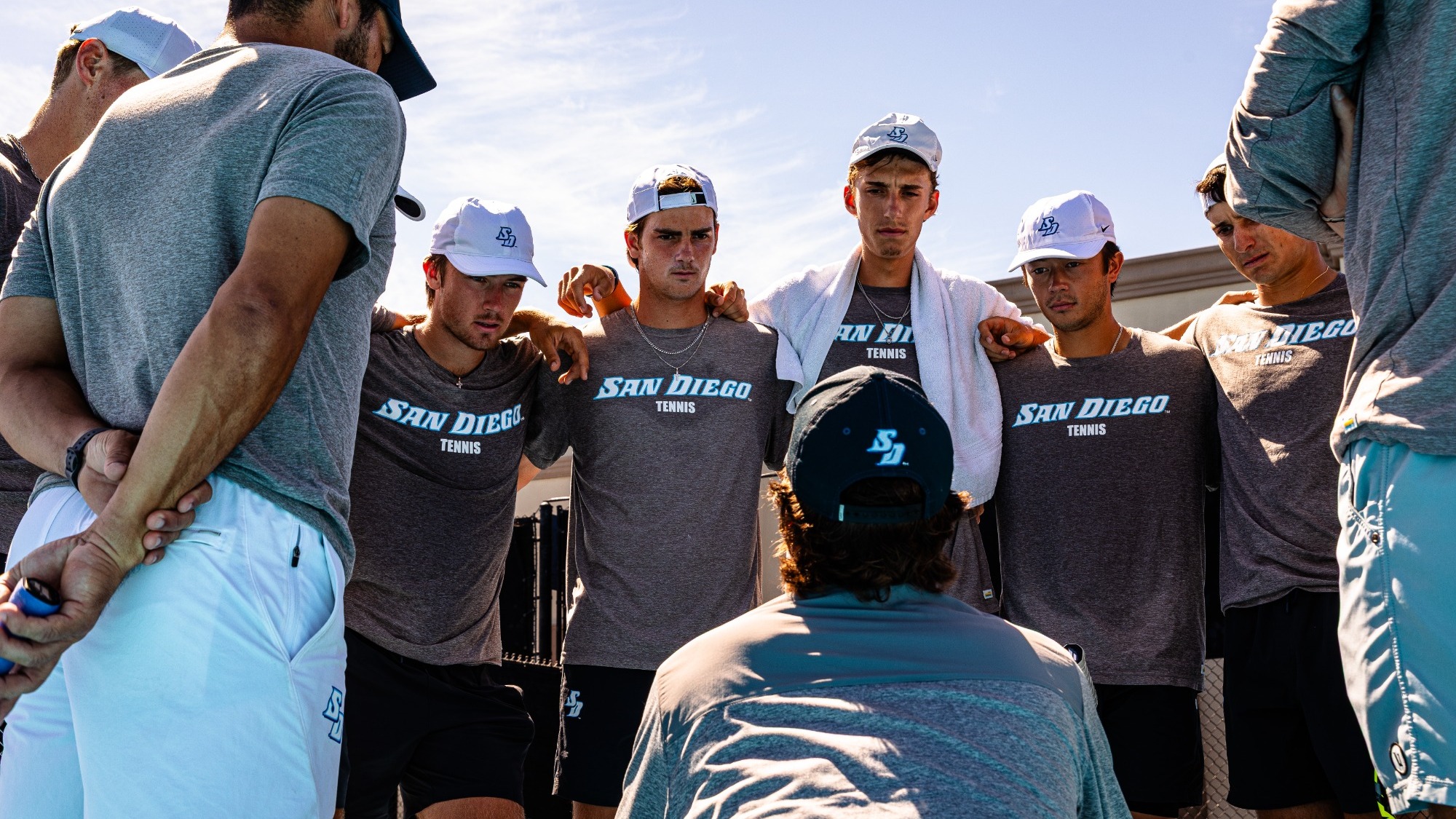 USD MTEN Huddle around Ryan Keckley