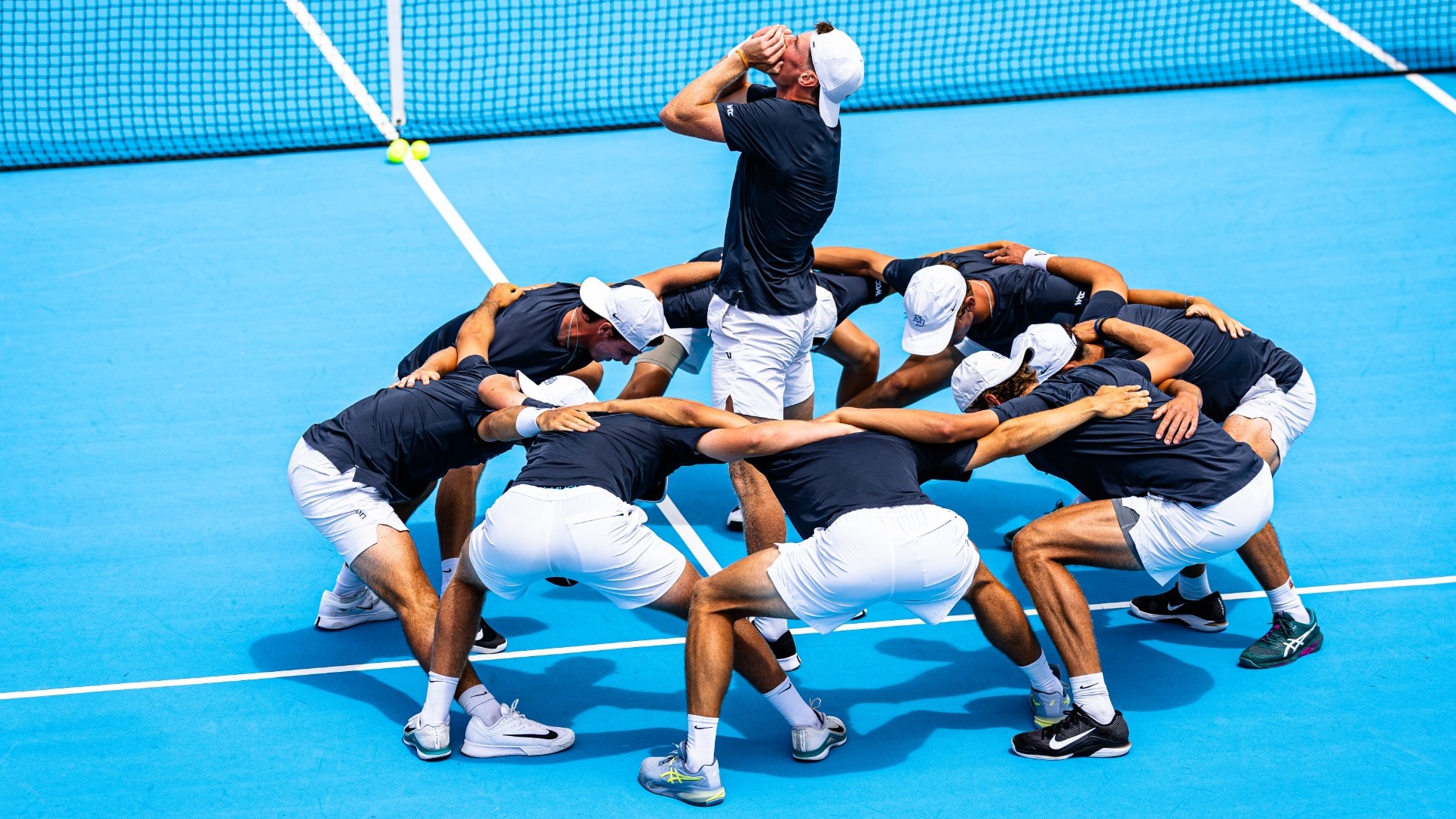 MTEN Huddle Pregame led by Lambert Ruland