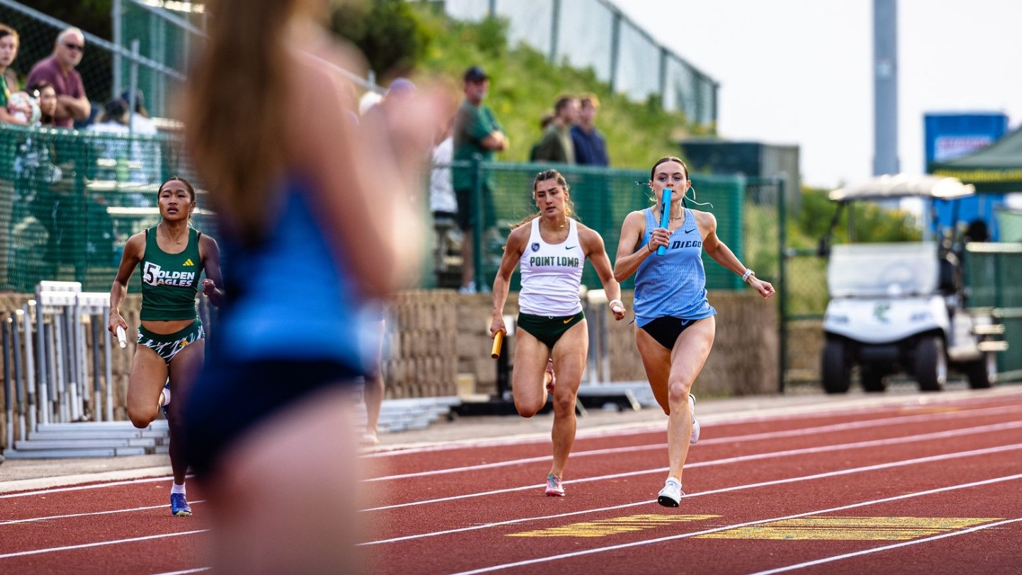Lilly Dow 4x400m at Point Loma