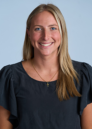 Adalee Broadbent Headshot