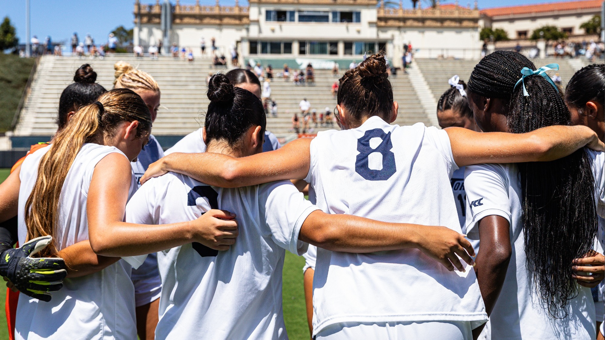 Huddle Shot vs. Cal