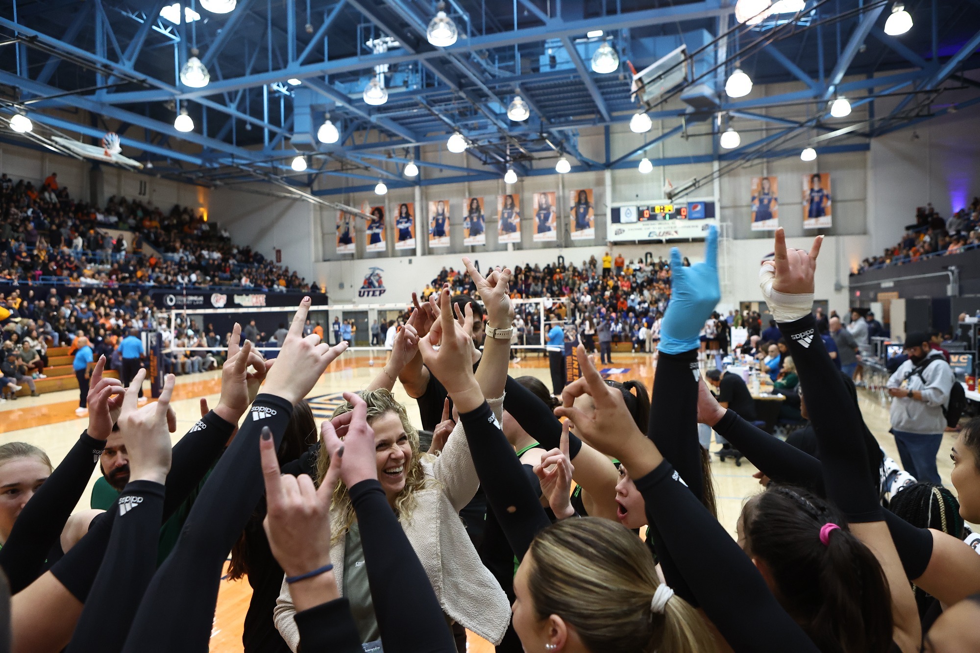 South Florida Extends USF Volleyball Head Coach Jolene Shepardson USF