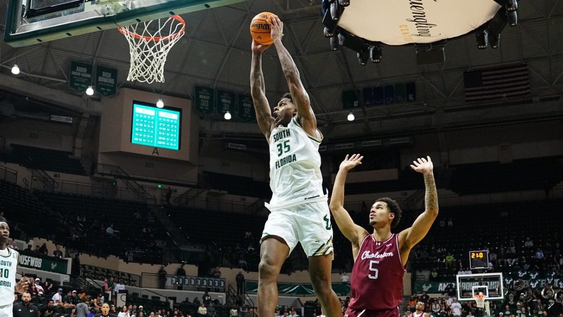 MBB Izaiyah Nelson Dunk