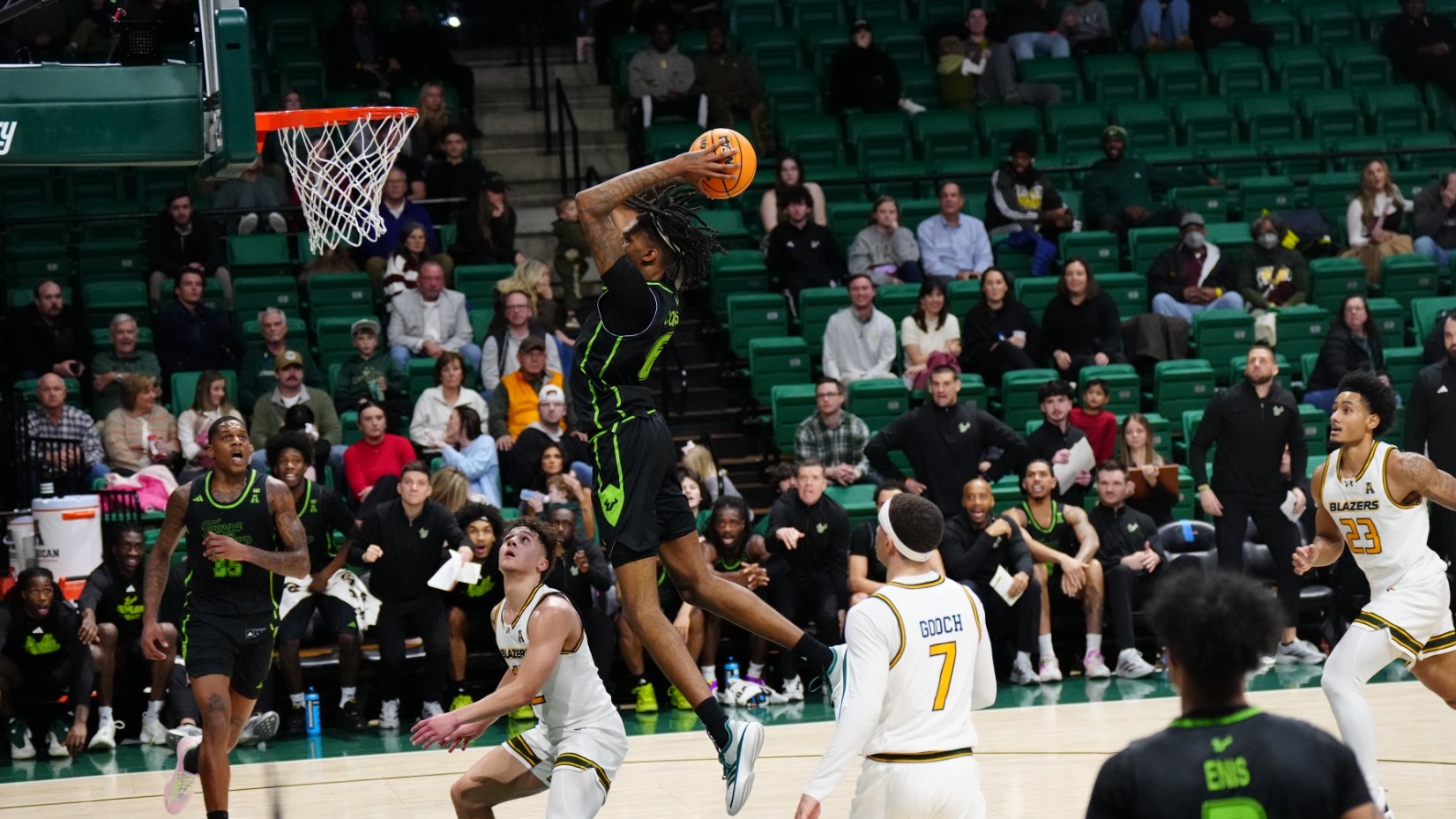MBB vs UAB - Damion Collins Dunk