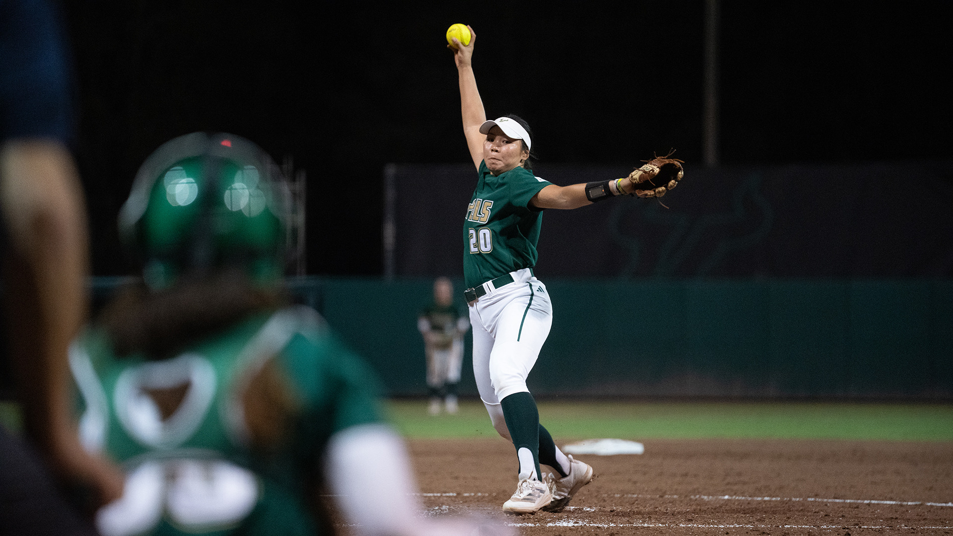 Belle Sardja pitching in-game 2025