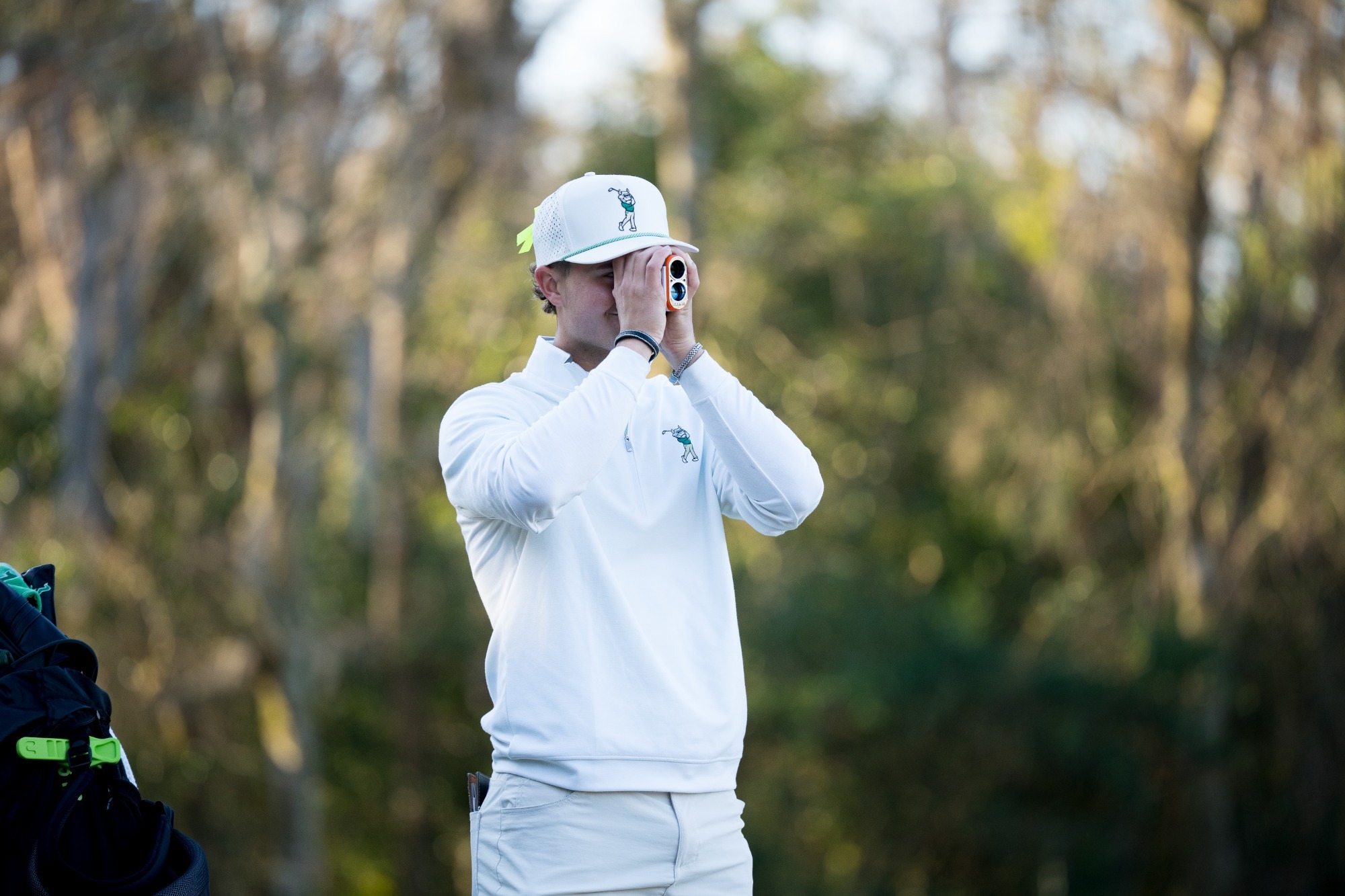 Wilhelm Ryding using his rangefinder