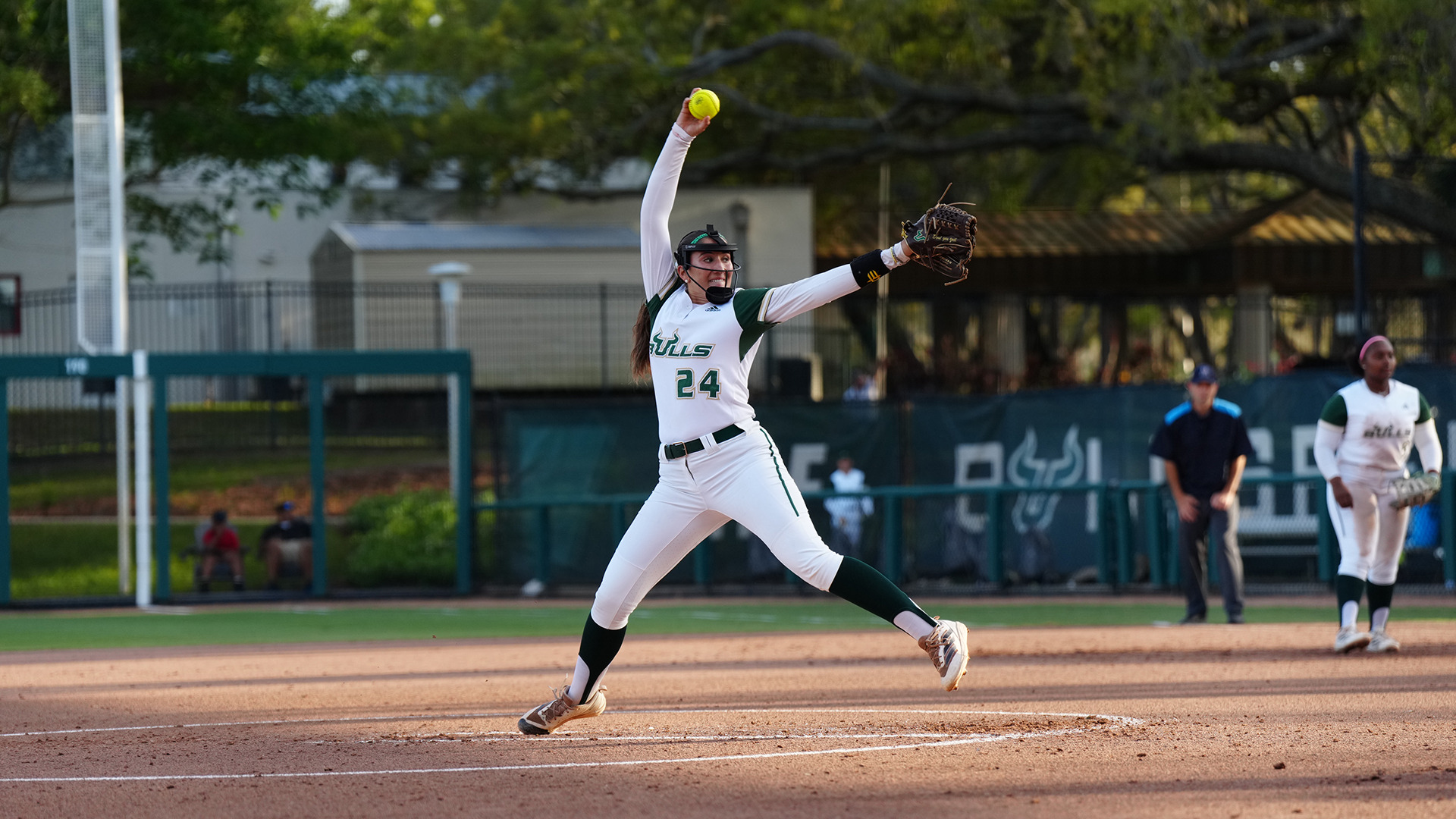 Anne Long tosses a gem against FAU on Friday, April 10