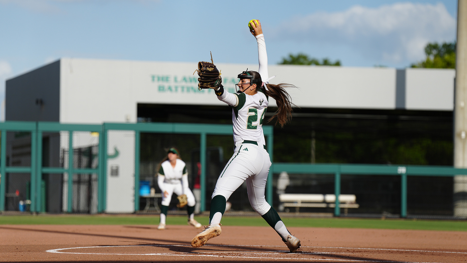 Anne Long pitching against FAU on Friday, April 10