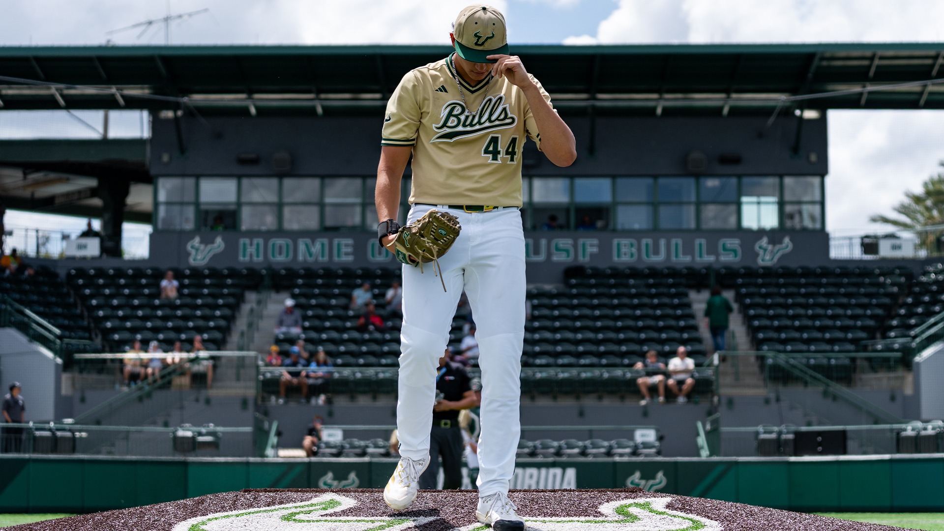 Edwin Alicea warming up pregame.